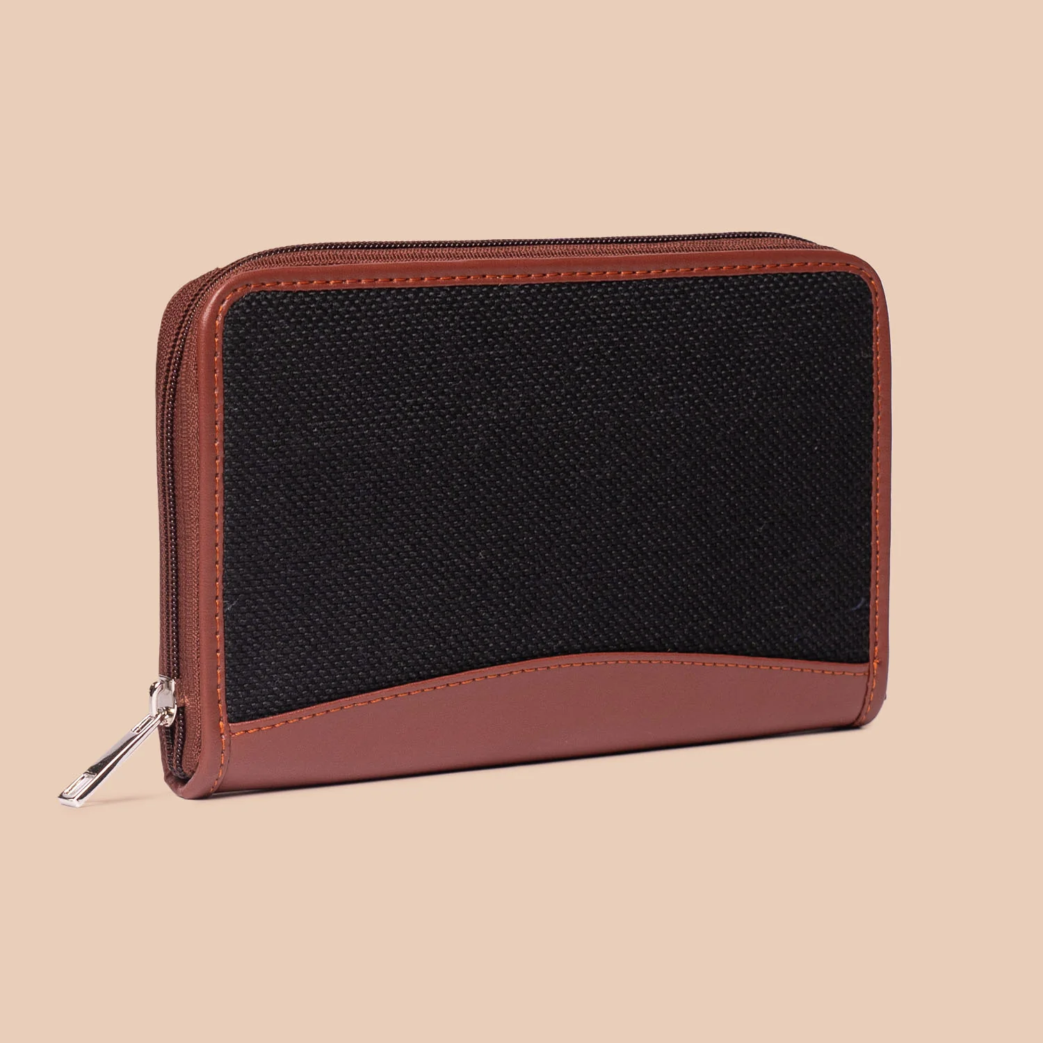 Jet Black Chain Wallet - Image 4