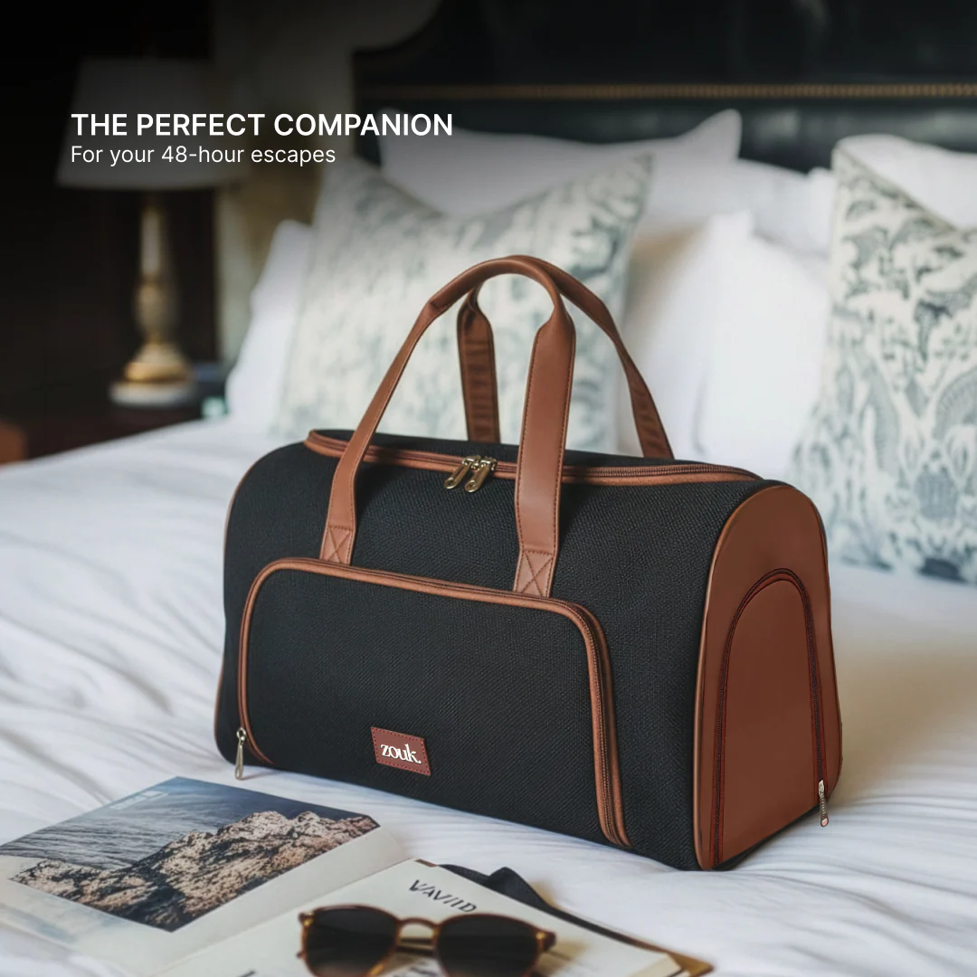 Jet Black Men's Weekender Duffel Bag - Image 2