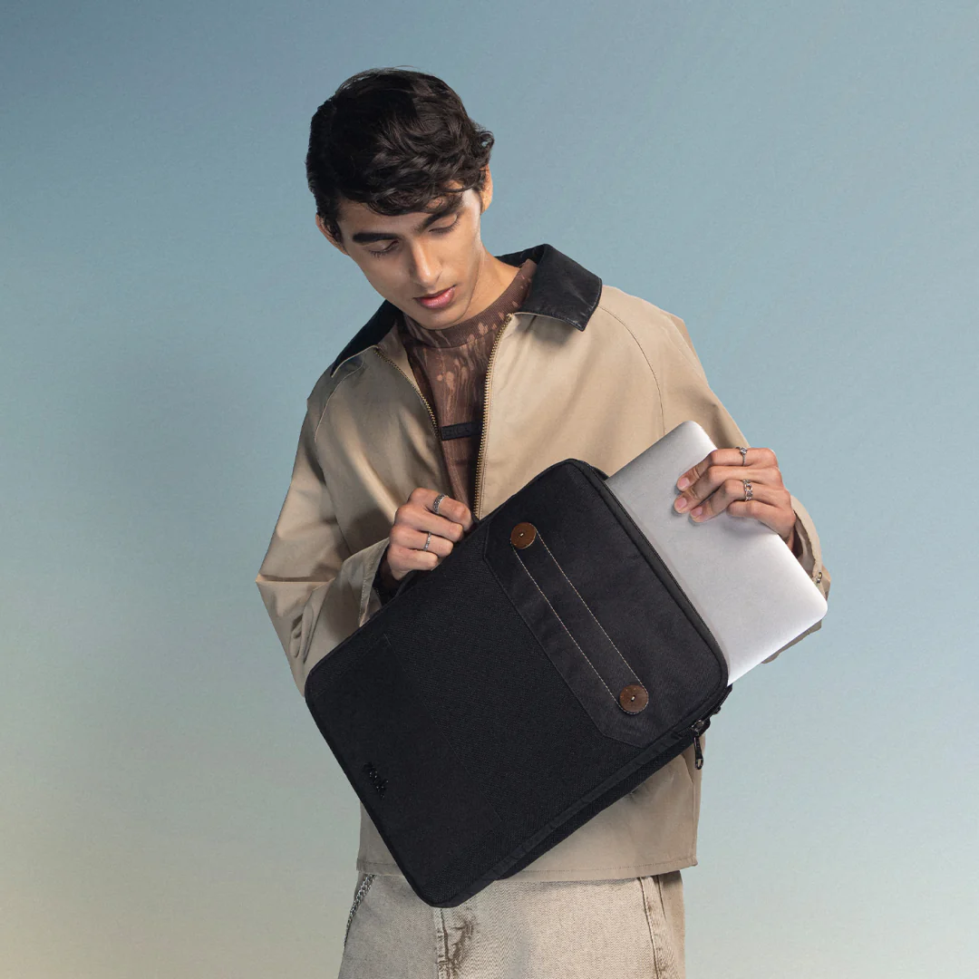 Jet Black Urban Laptop Sleeve - 14inch (Black)