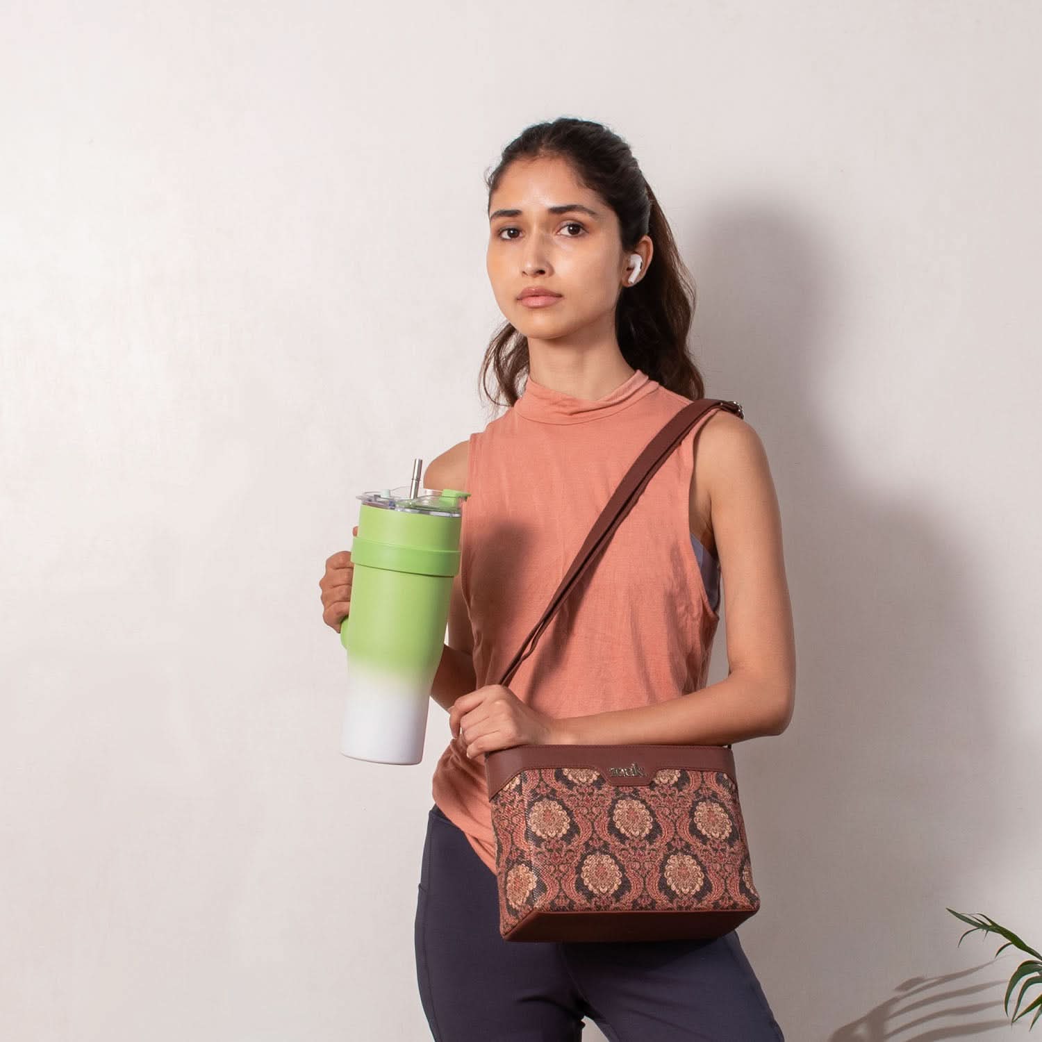 Jodhpur Damask Harmony Sling Bag - Image 2