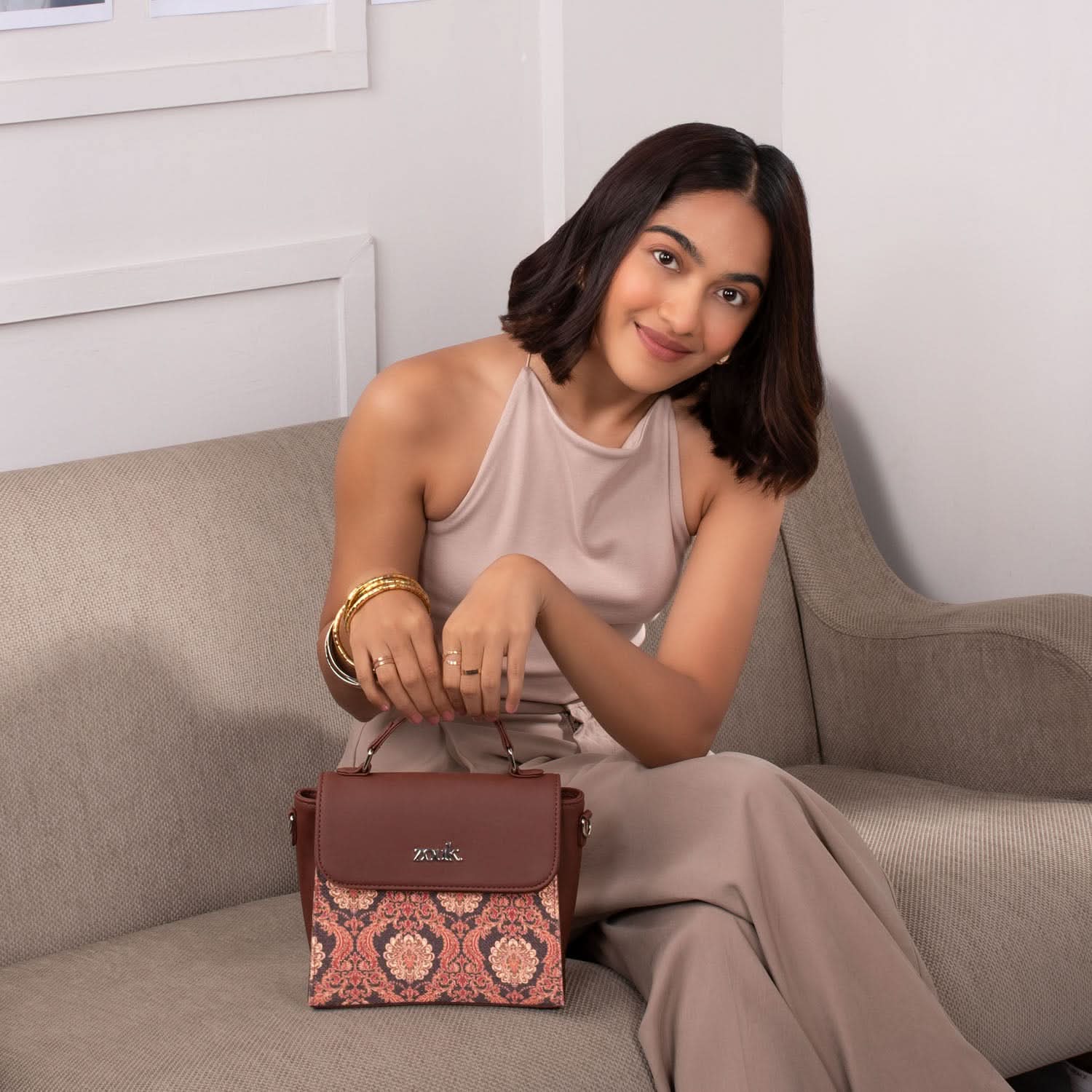 Jodhpur Damask Statement Sling Bag - Image 2