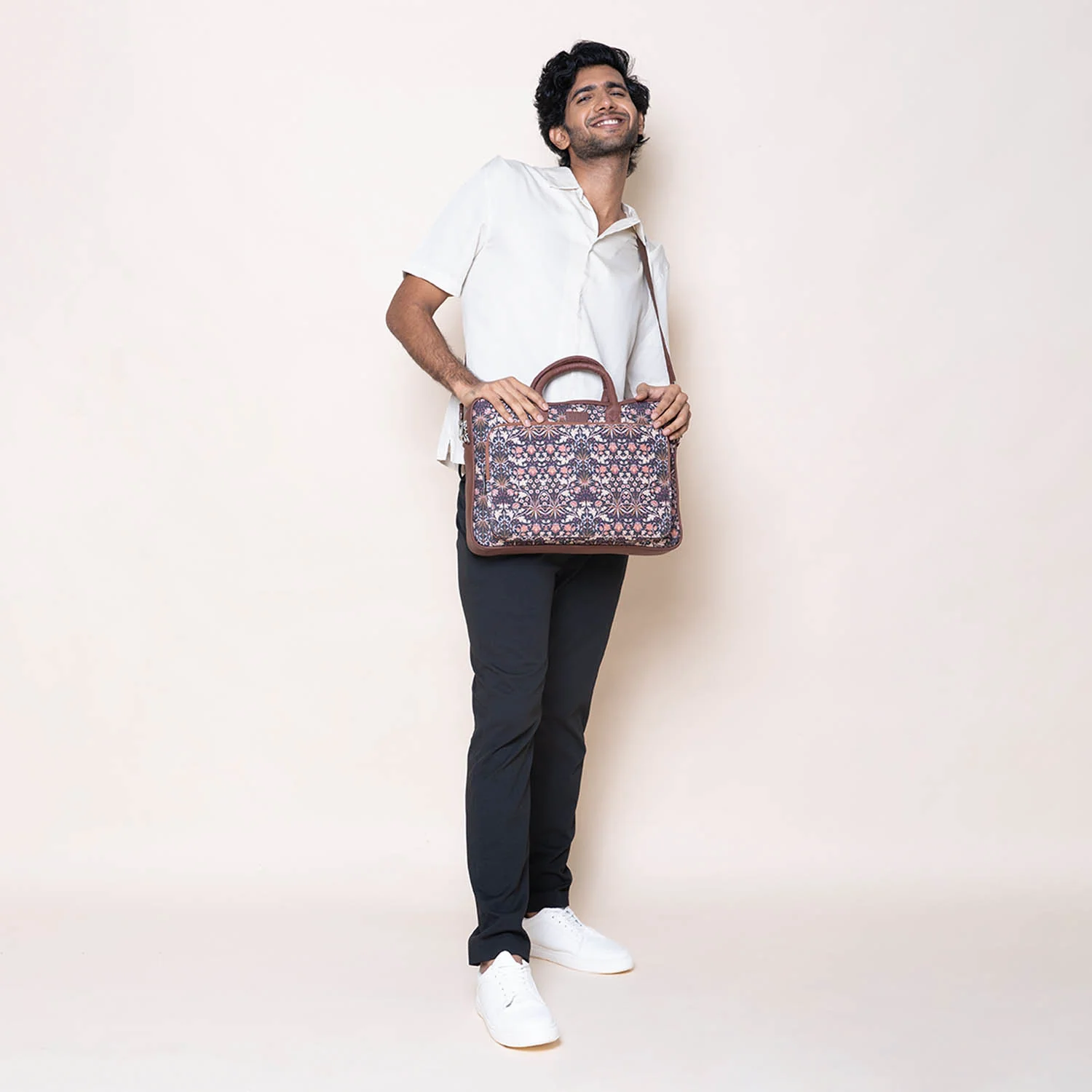 Kashmir Blooms Unisex Laptop Bag - Image 9