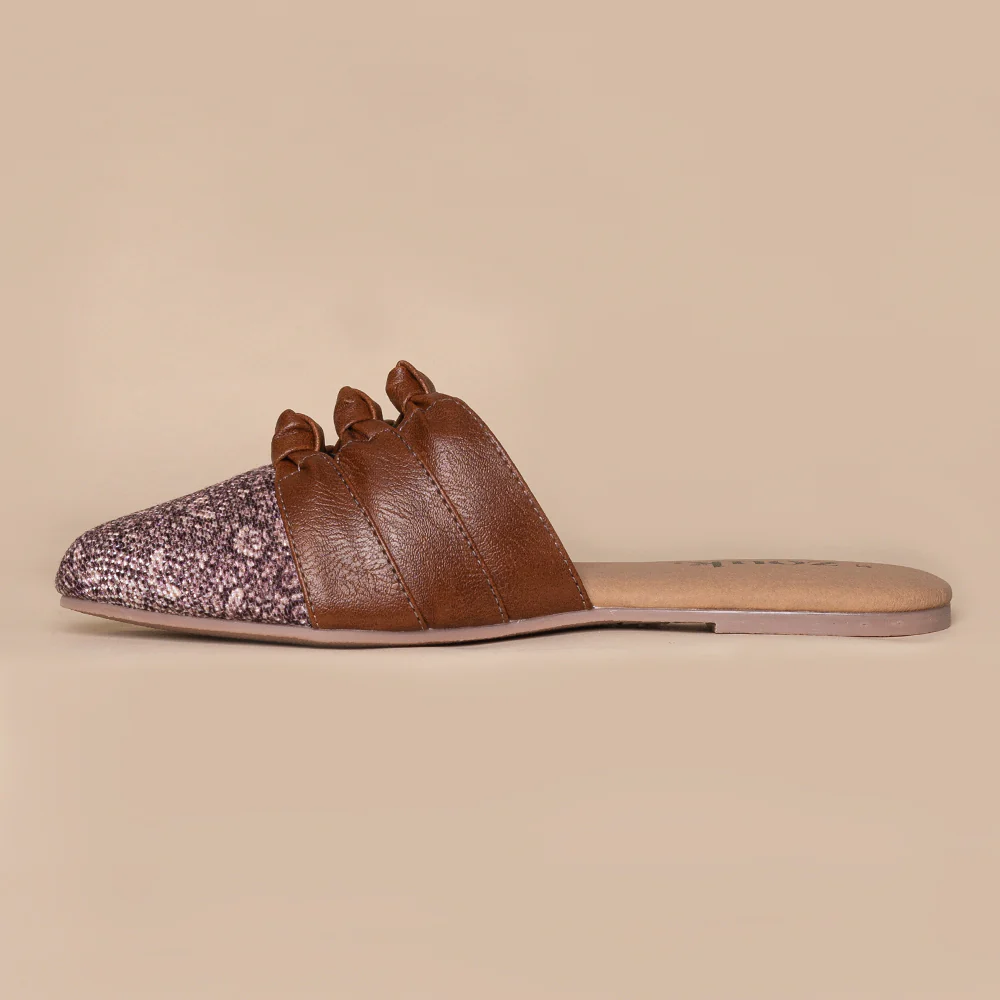 Kashmir Jhallar Knotted Mule - Image 8