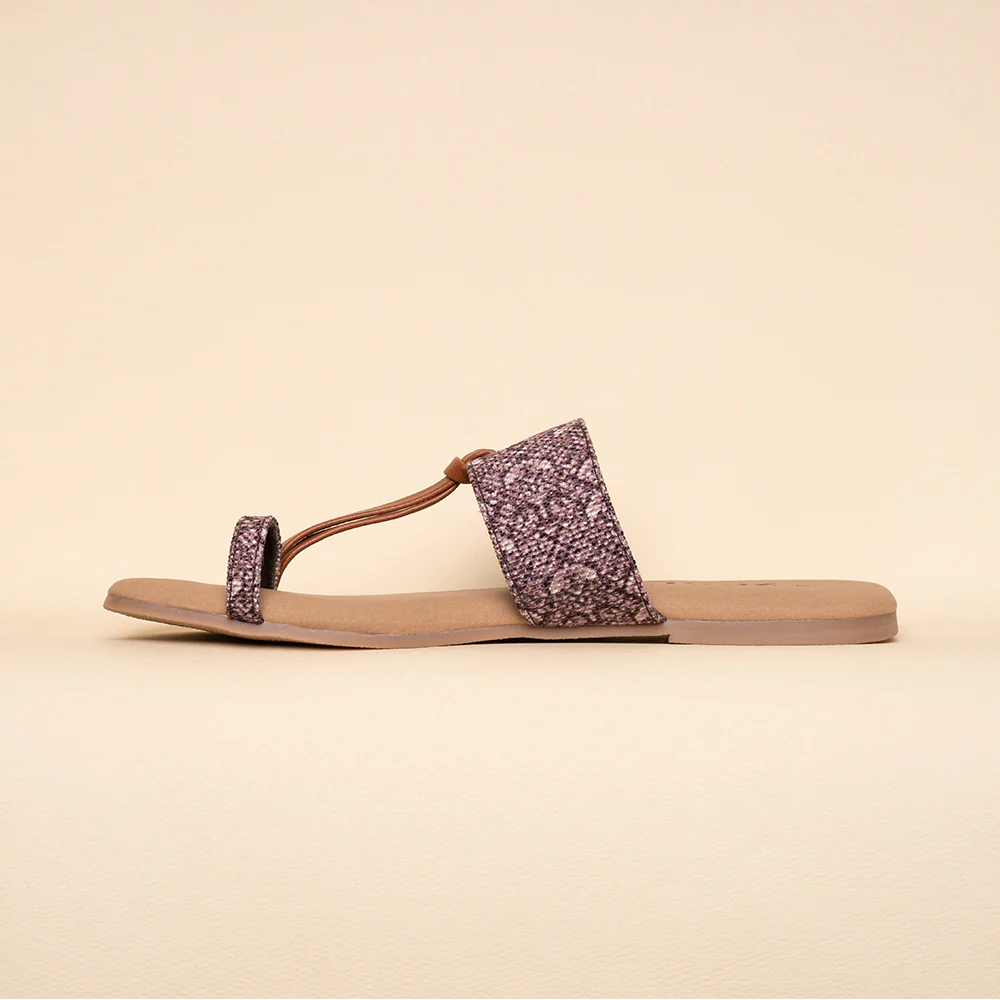 Kashmir Jhallar Women's Chappals - Image 5