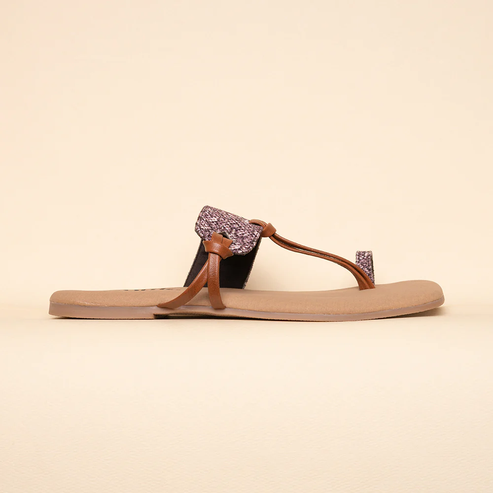 Kashmir Jhallar Women's Chappals - Image 8