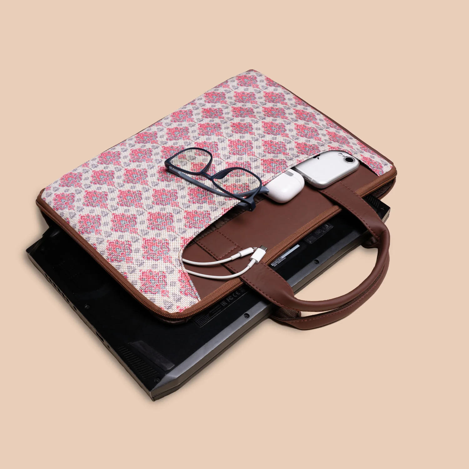 Kashmiri Tulips L-Zippered Laptop Sleeve - Image 4