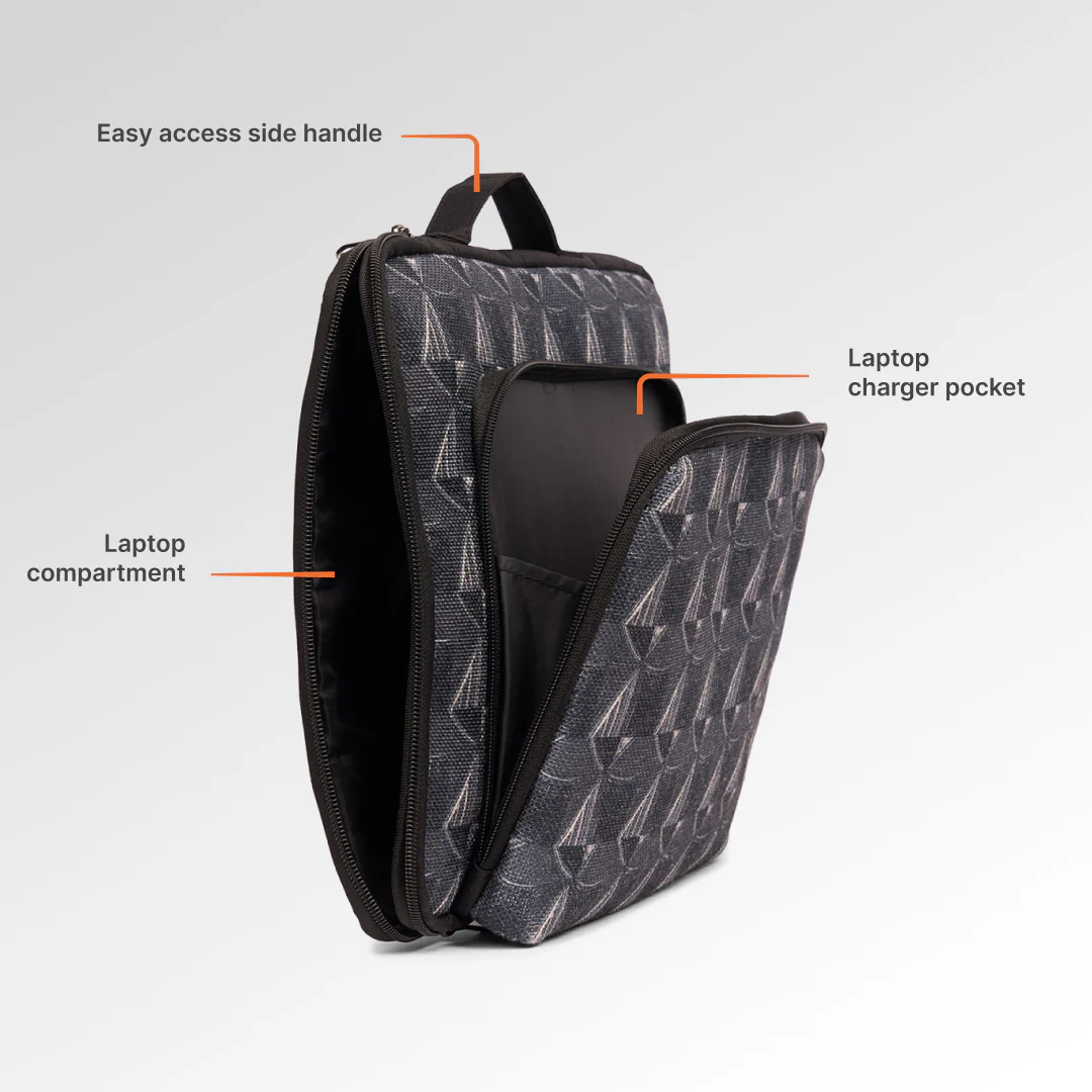 Kochi Carbon Signature Laptop Sleeve - 15.6inch (Black) - Image 6