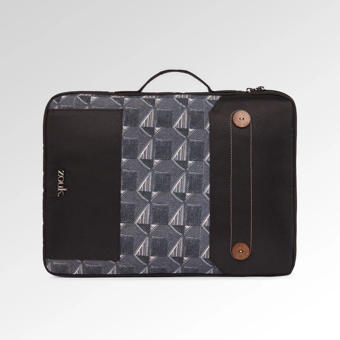 Kochi Carbon Urban Laptop Sleeve - 15.6inch (Black) - Image 3