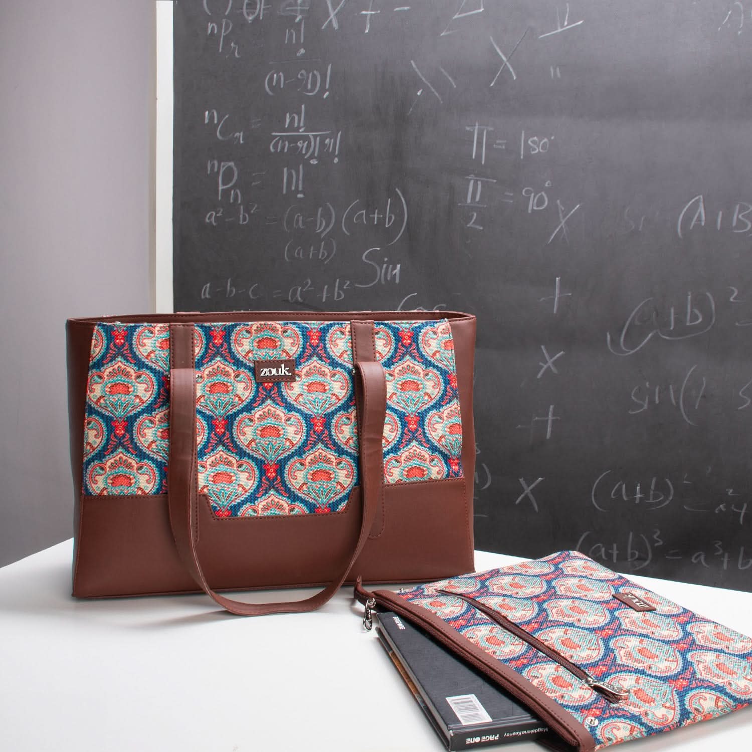Zouk Kovil Blue Maya Multitasker Tote Bag - Image 2