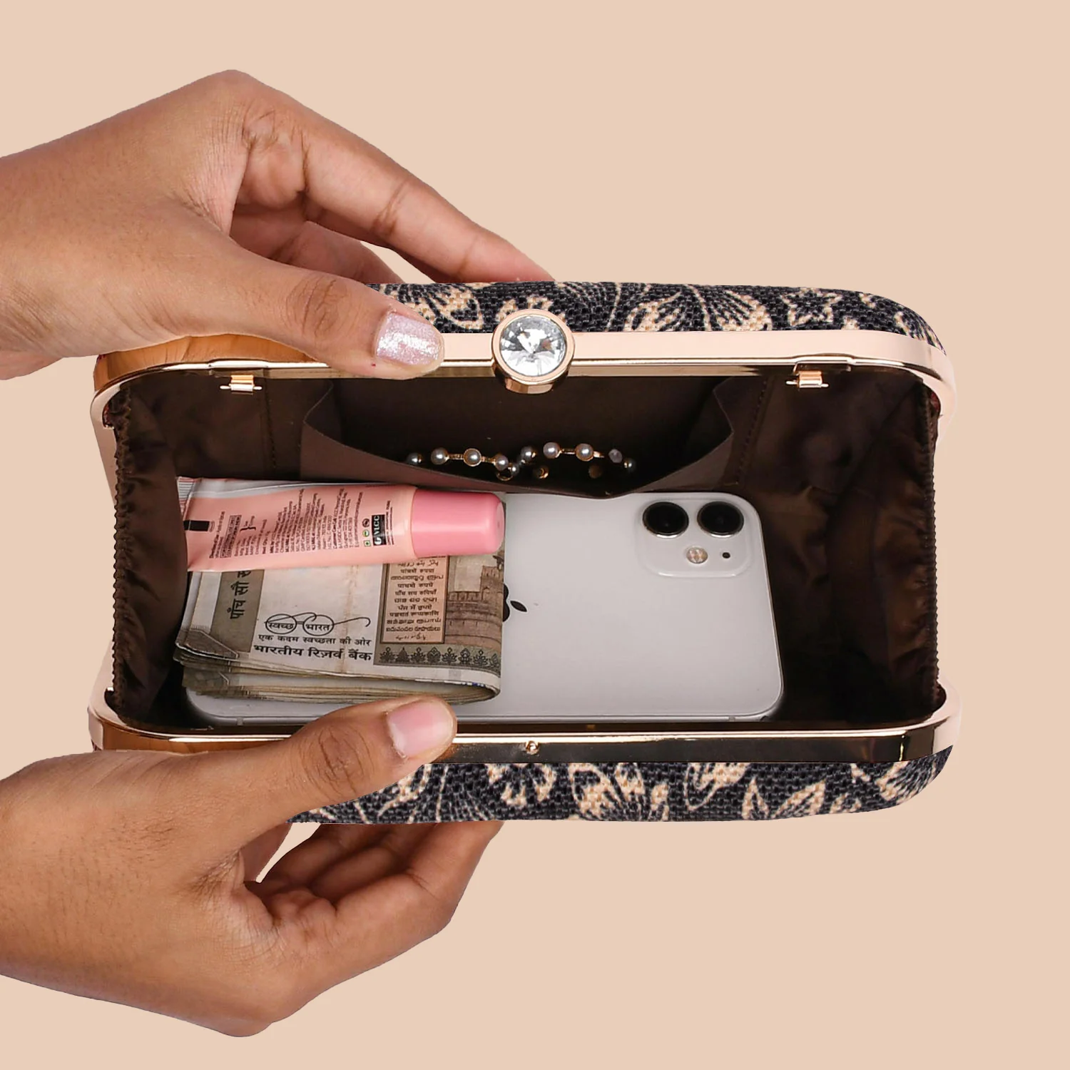FloMotif Clutch - Image 6