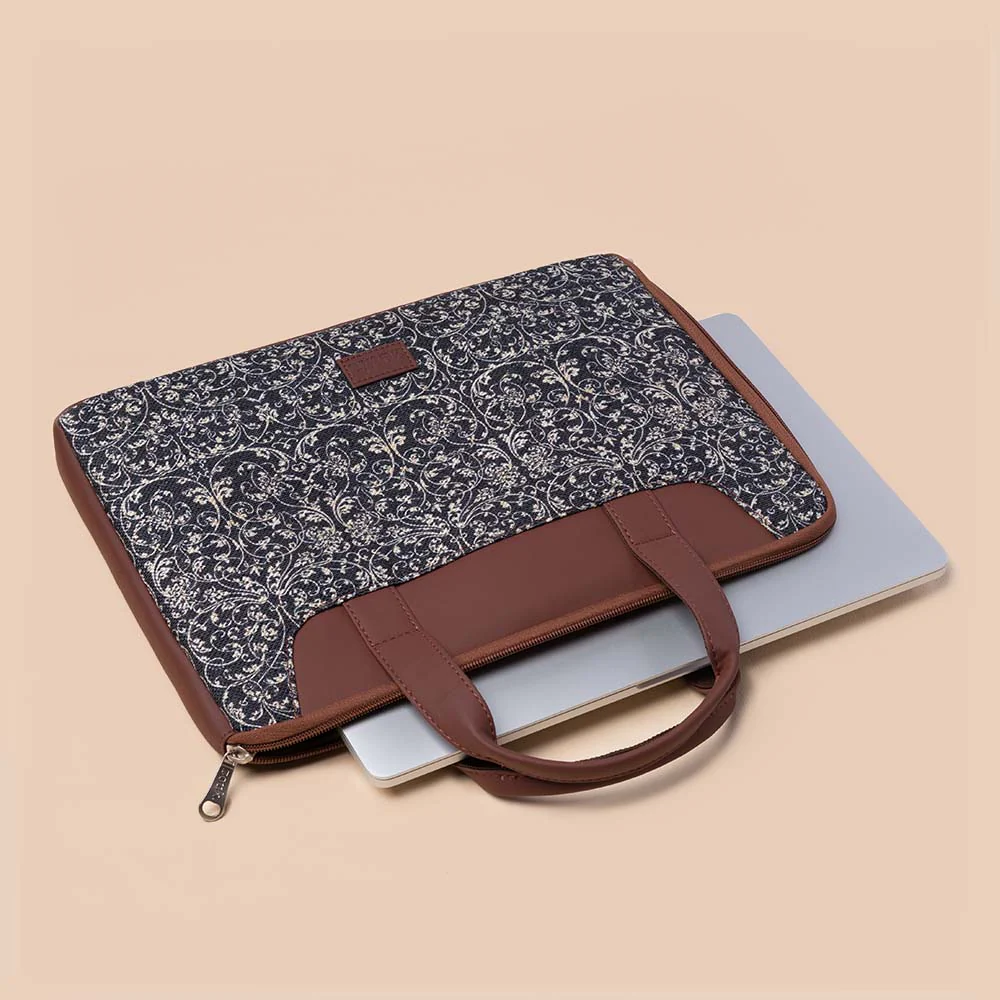 Lattice Lace L-Zippered Laptop Sleeve - Image 2
