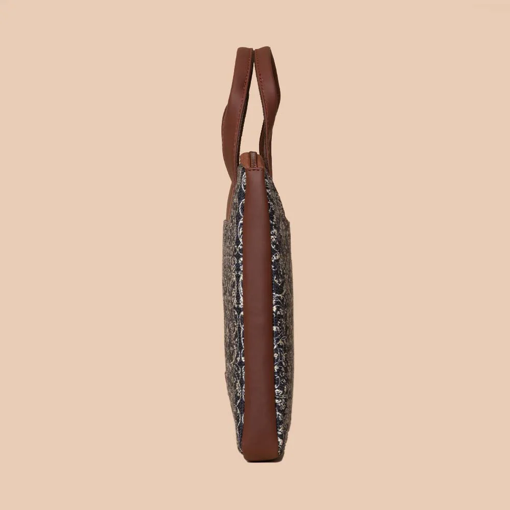 Lattice Lace L-Zippered Laptop Sleeve - Image 8