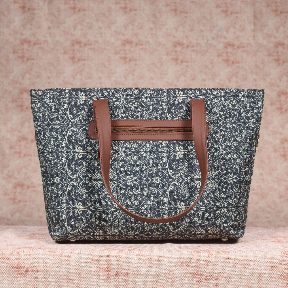 Lattice Lace Tote Bag - Image 5