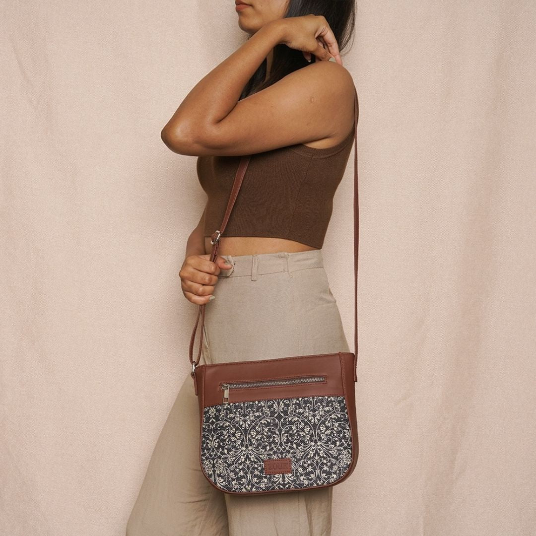 Lattice Lace U-Shaped Sling Bag - Image 7