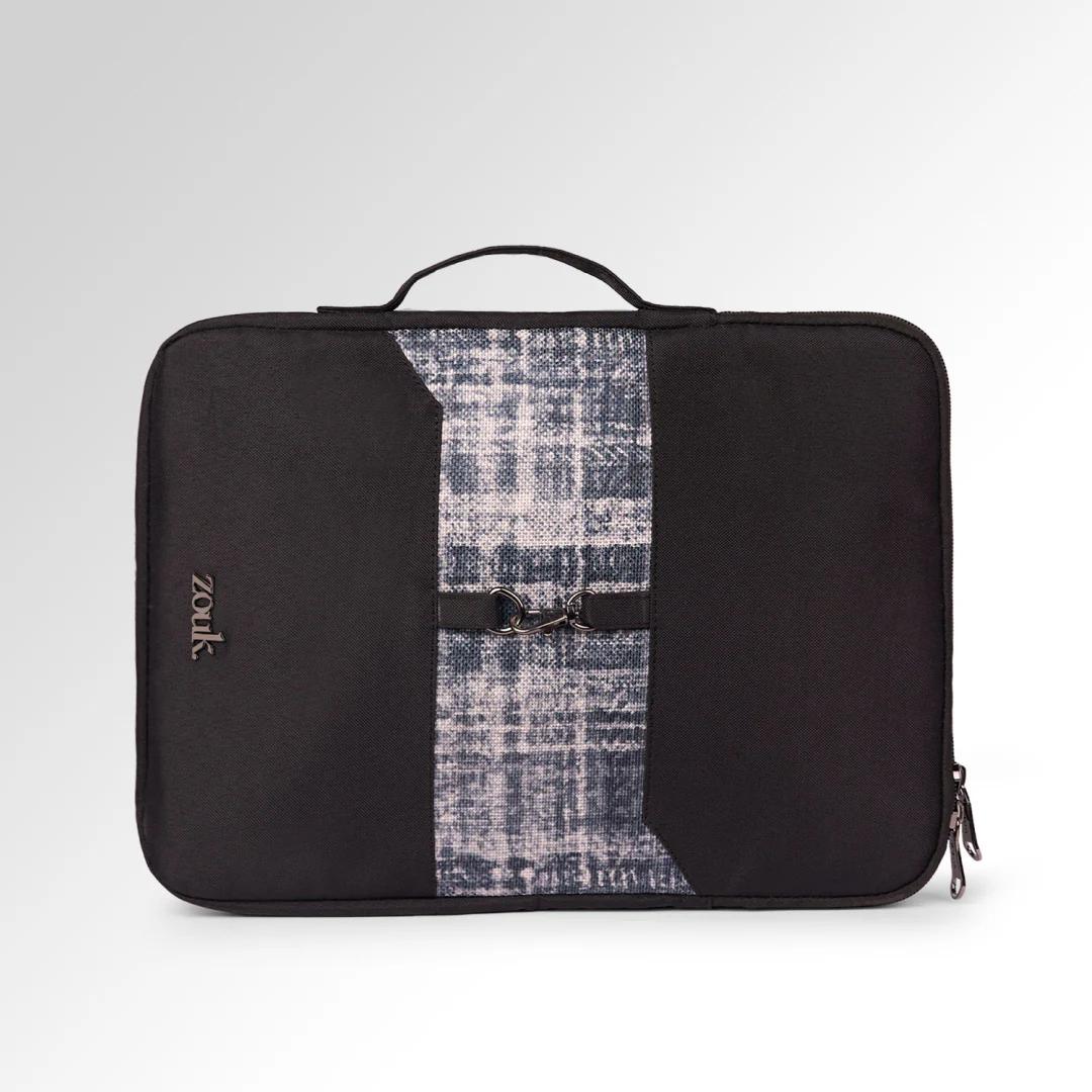 Leh Grit Signature Laptop Sleeve - 14inch (Black) - Image 3