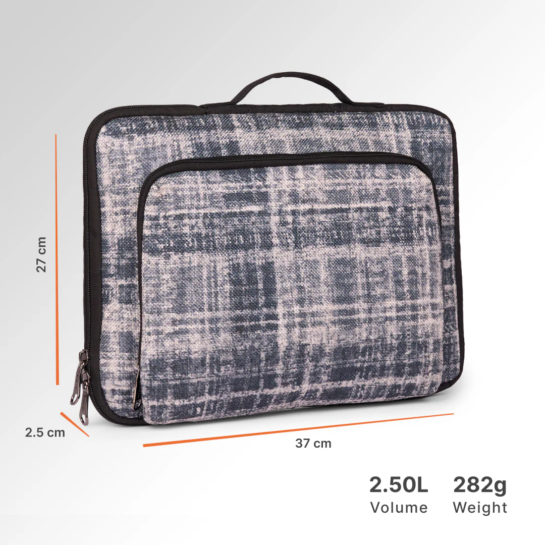 Leh Grit Signature Laptop Sleeve - 15.6inch (Black) - Image 4
