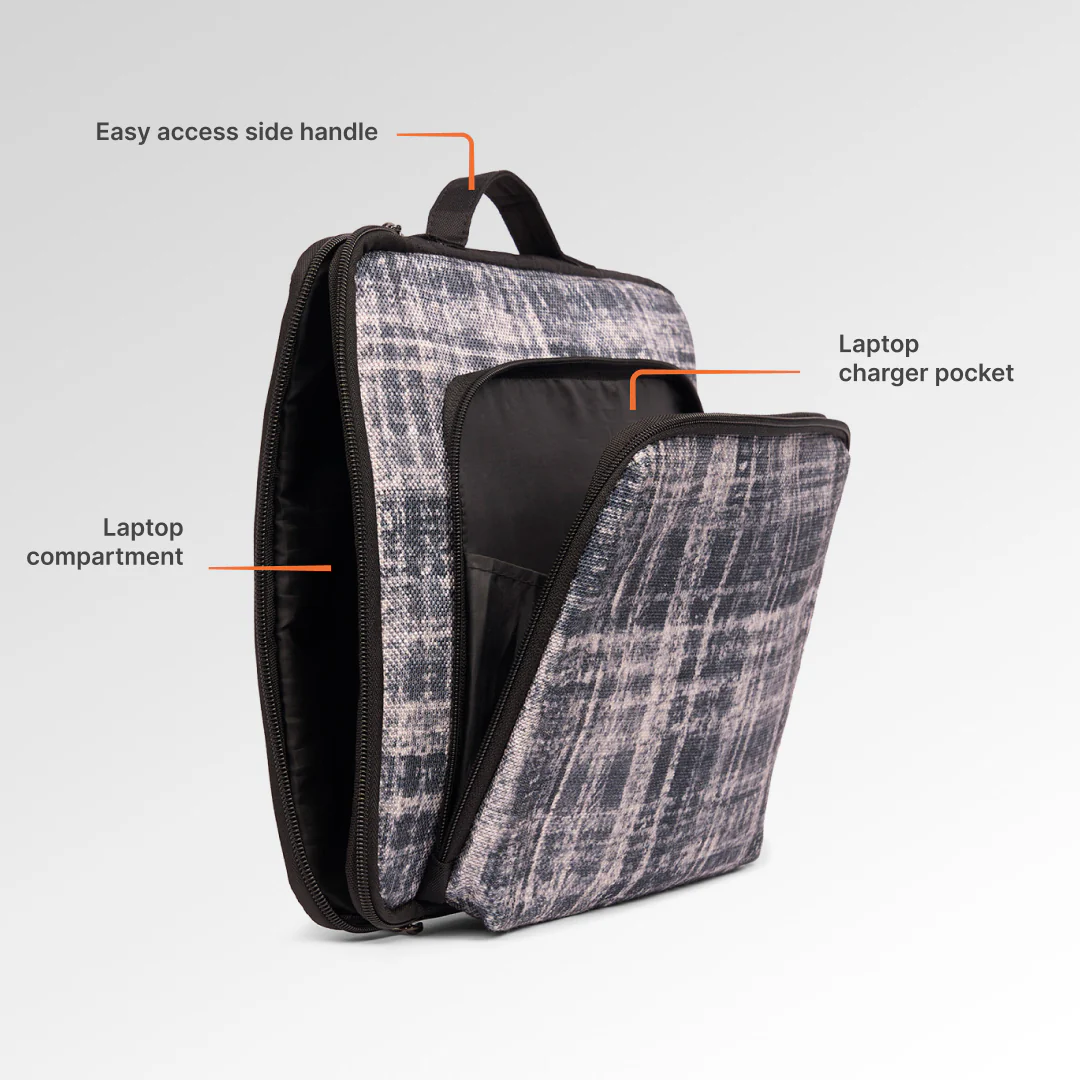 Leh Grit Signature Laptop Sleeve - 15.6inch (Black) - Image 6
