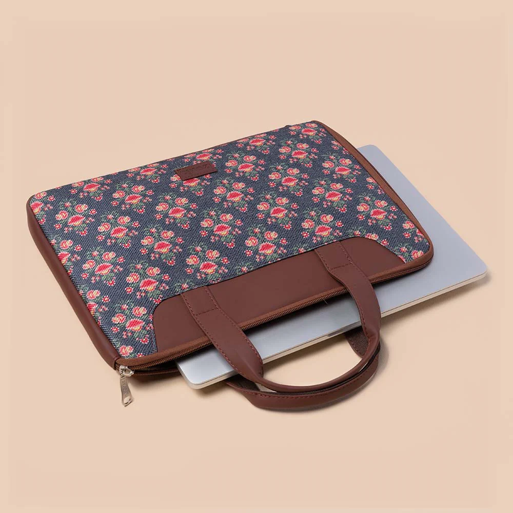 Mughal Garden L-Zippered Laptop Sleeve - Image 2