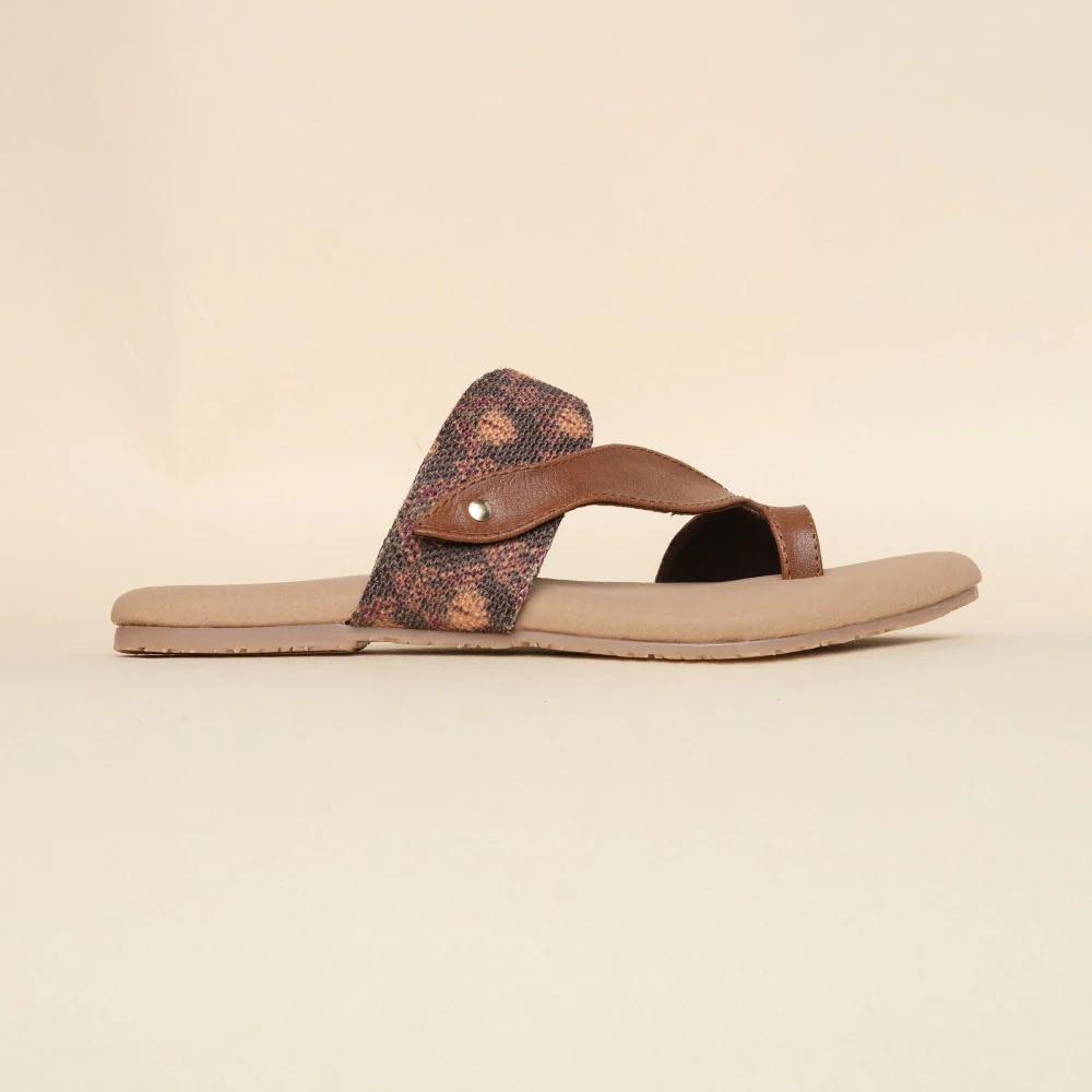 Mysore Garden Curvy Toe Chappal - Image 9