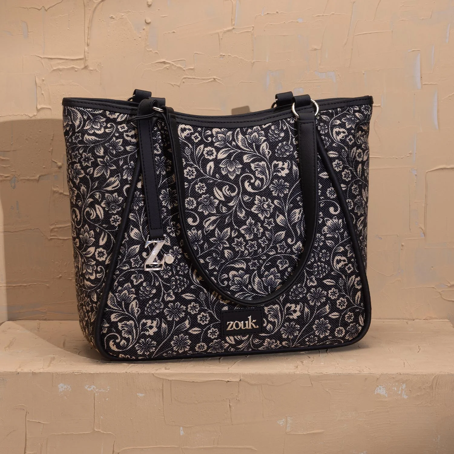 Naisha Tote Bag - FloMotif