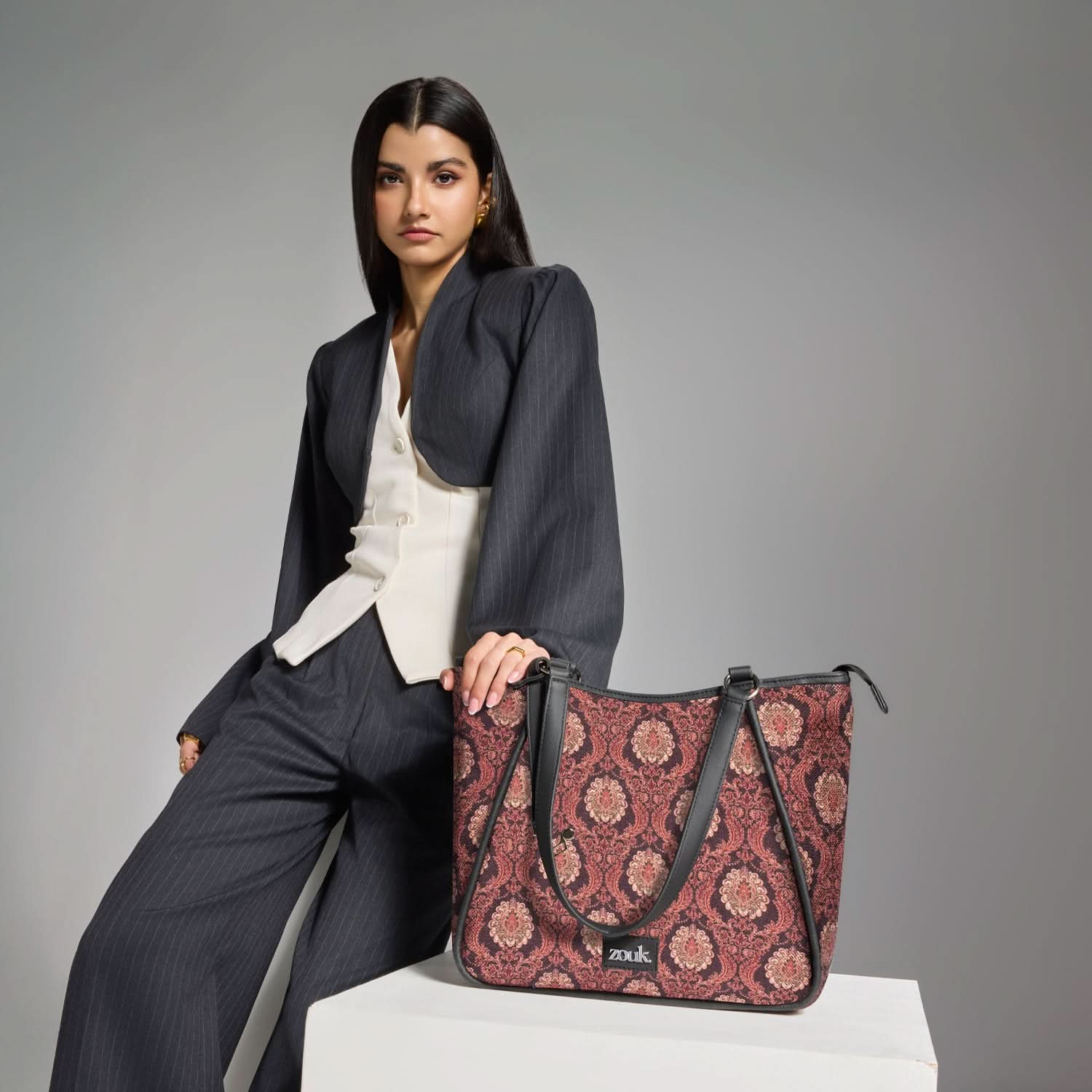 Rhea Kapoor Naisha Tote Bag - Jodhpur Damask - Image 11