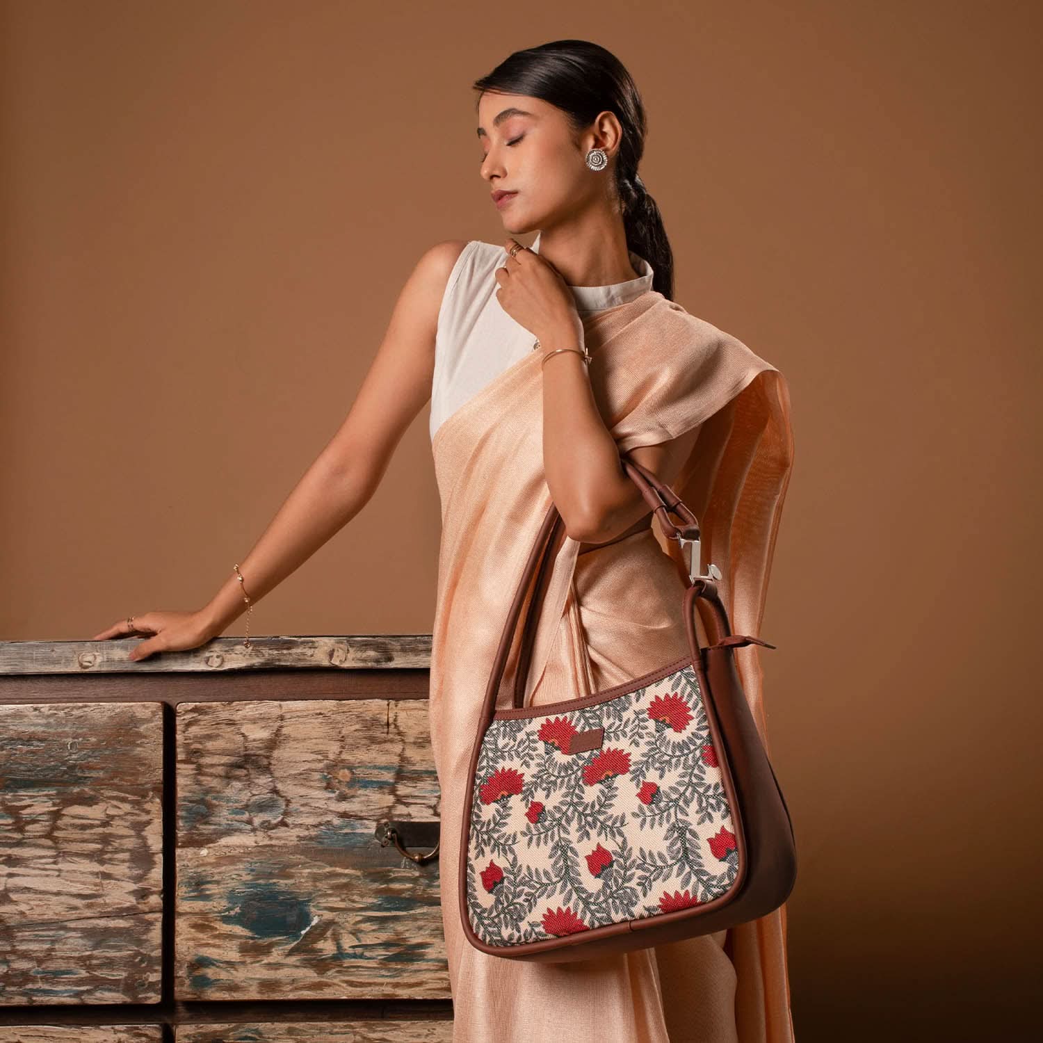 Nawabi Couture Sleek Shoulder Bag - Image 2