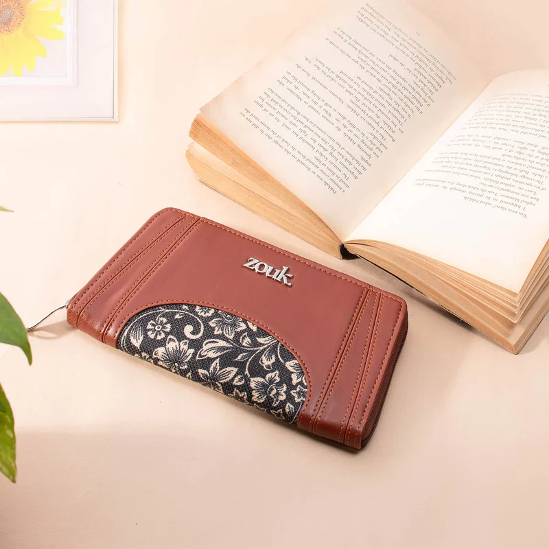 Nawabi Elegance Motif Gift Box - Image 3