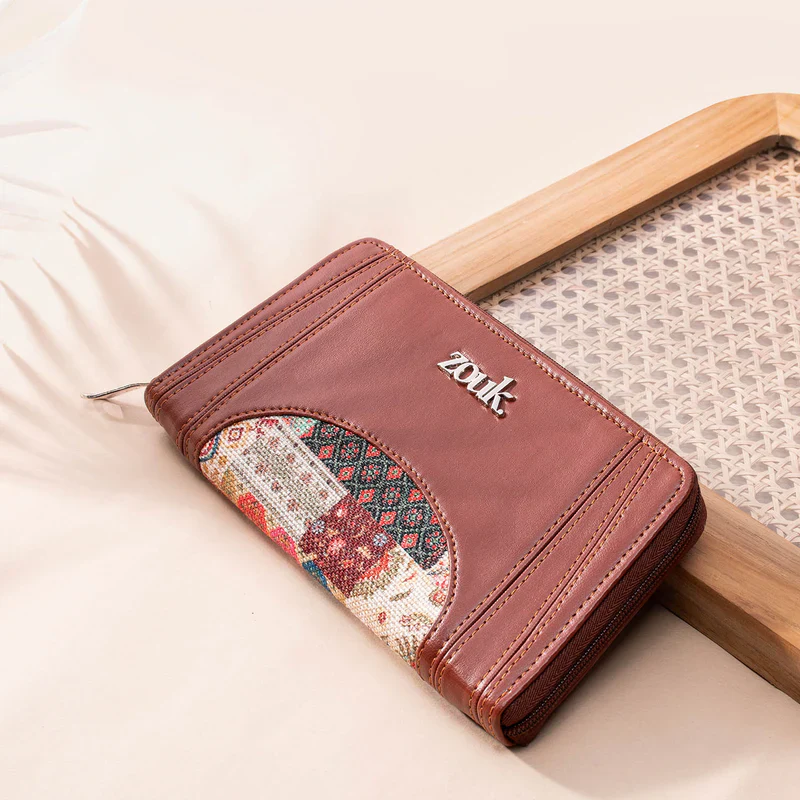 Nawabi Signature Tapestry Gift Box - Image 3