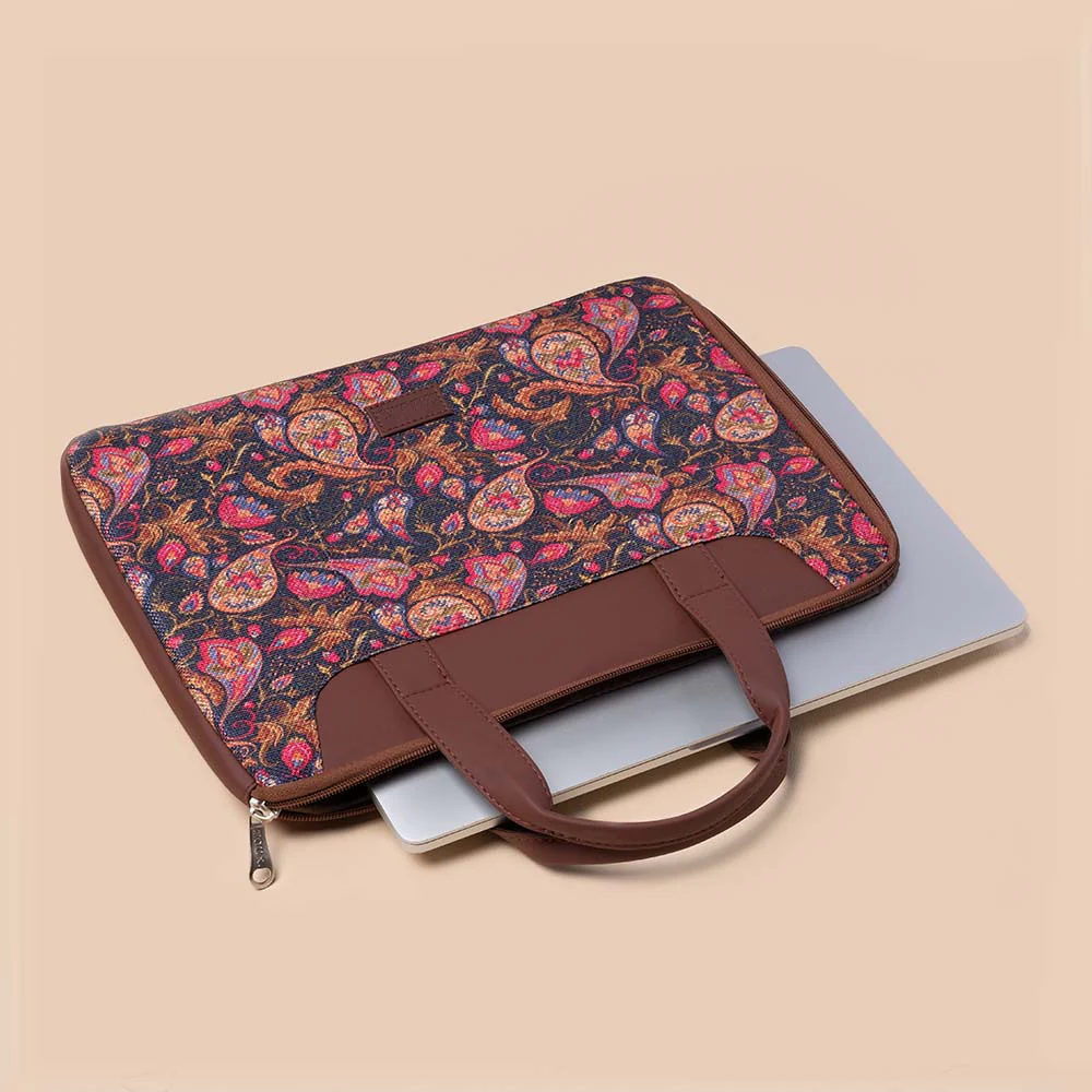 Paisley Print L-Zippered Laptop Sleeve - Image 5