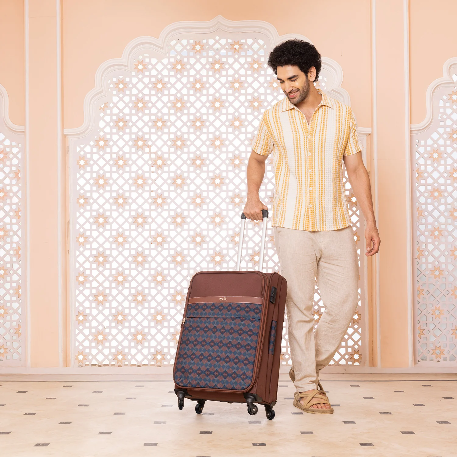 Periyar Waves Avasa Trolley Bag (Medium) - Image 2