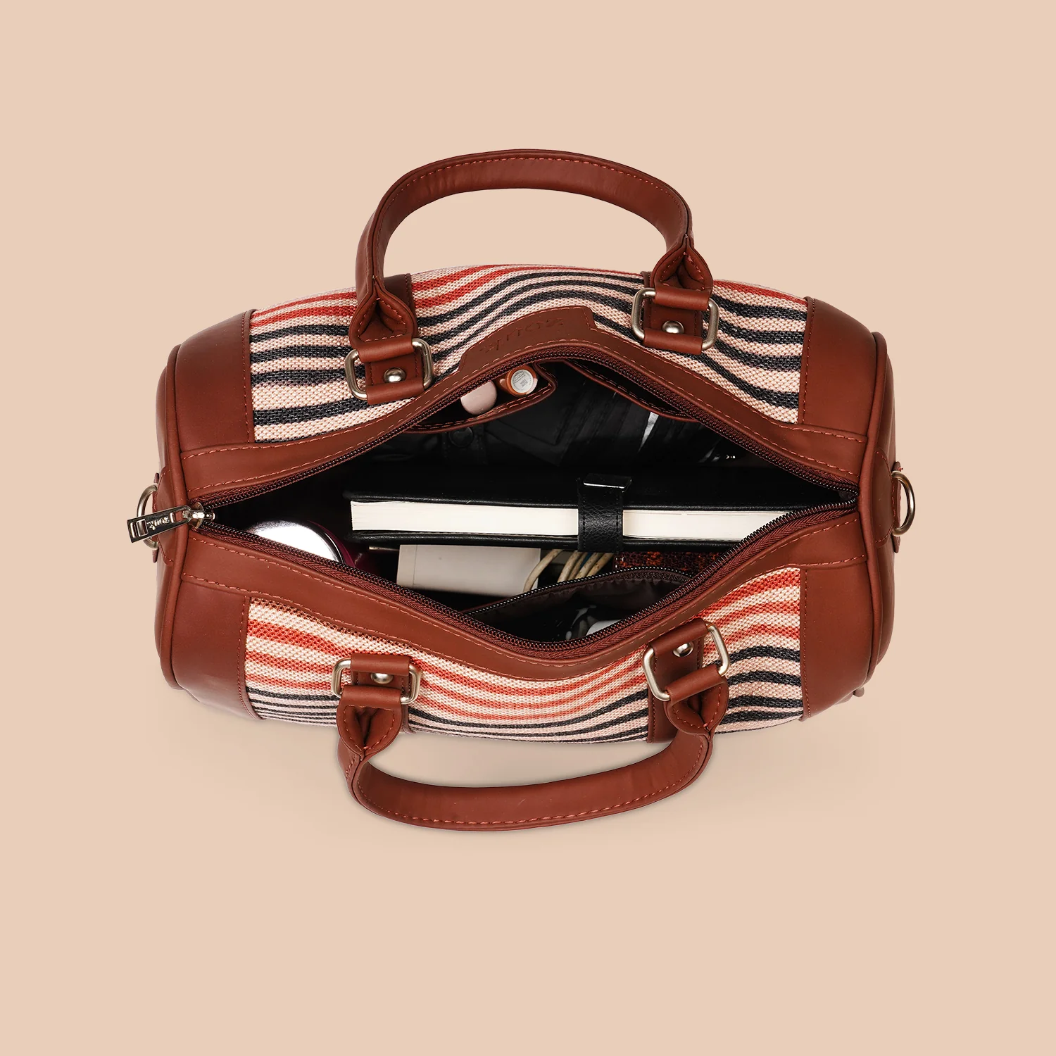 Qutub Stripes Handbag - Image 7