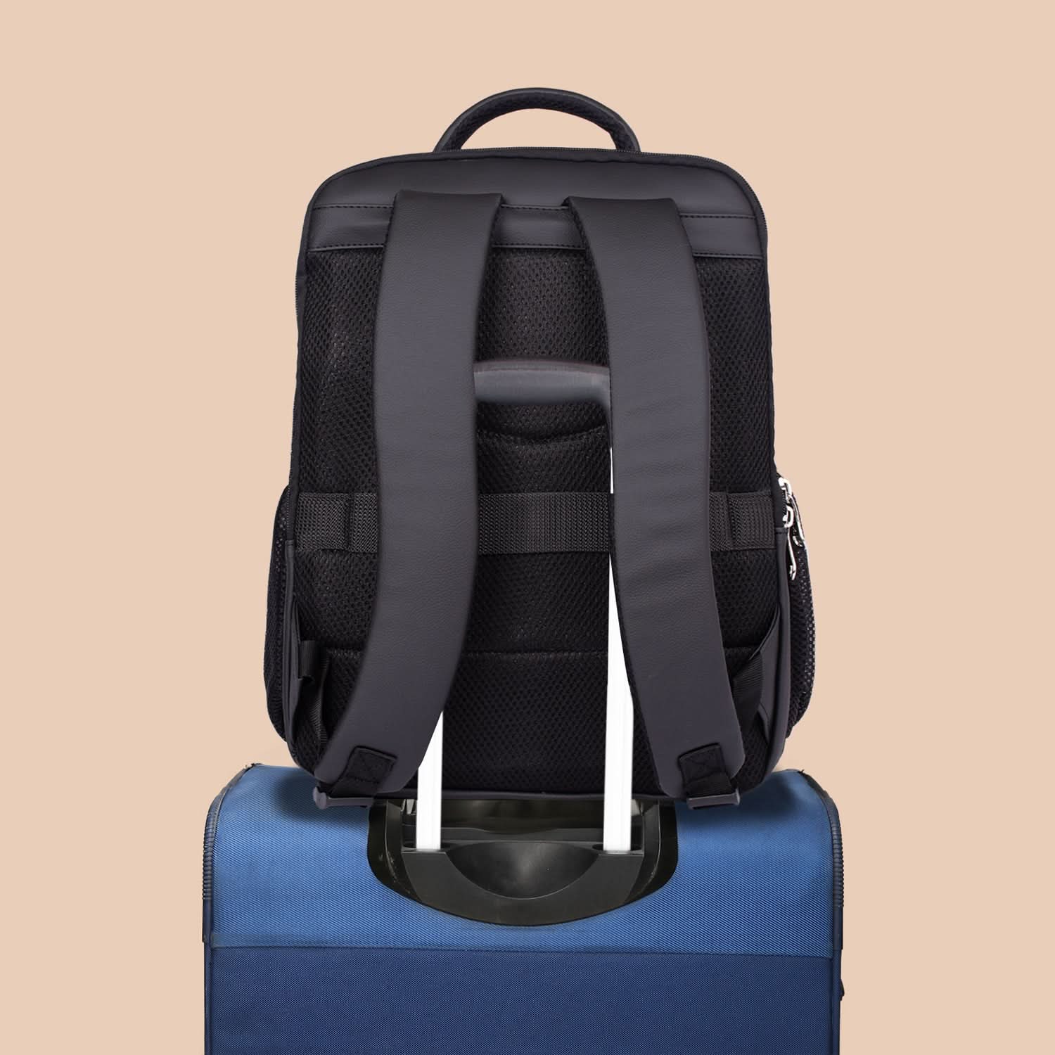 Qutub Stripes Pro Backpack - Image 6