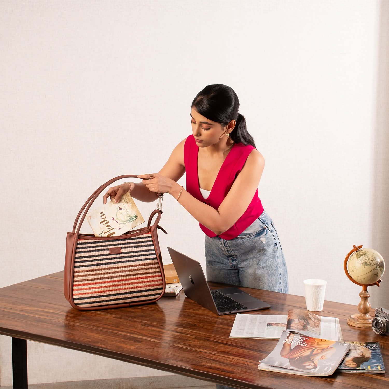 Qutub Stripes Sleek Shoulder Bag - Image 2