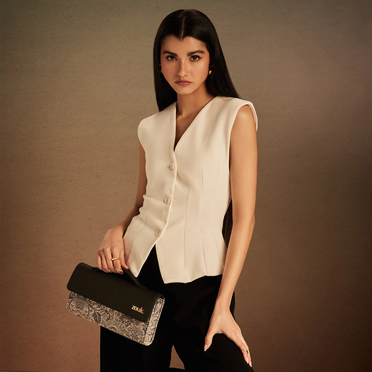 Rhea Kapoor Clutch - Colaba Shirin