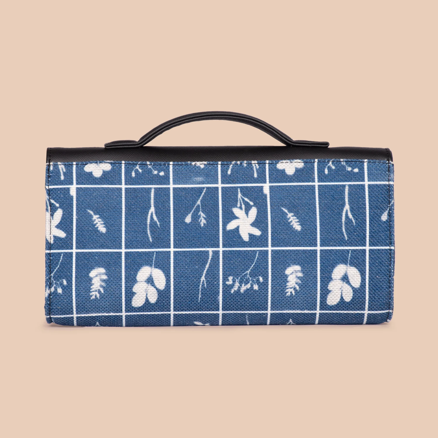 Rhea Kapoor Clutch - Lakshadweep Azure - Image 4