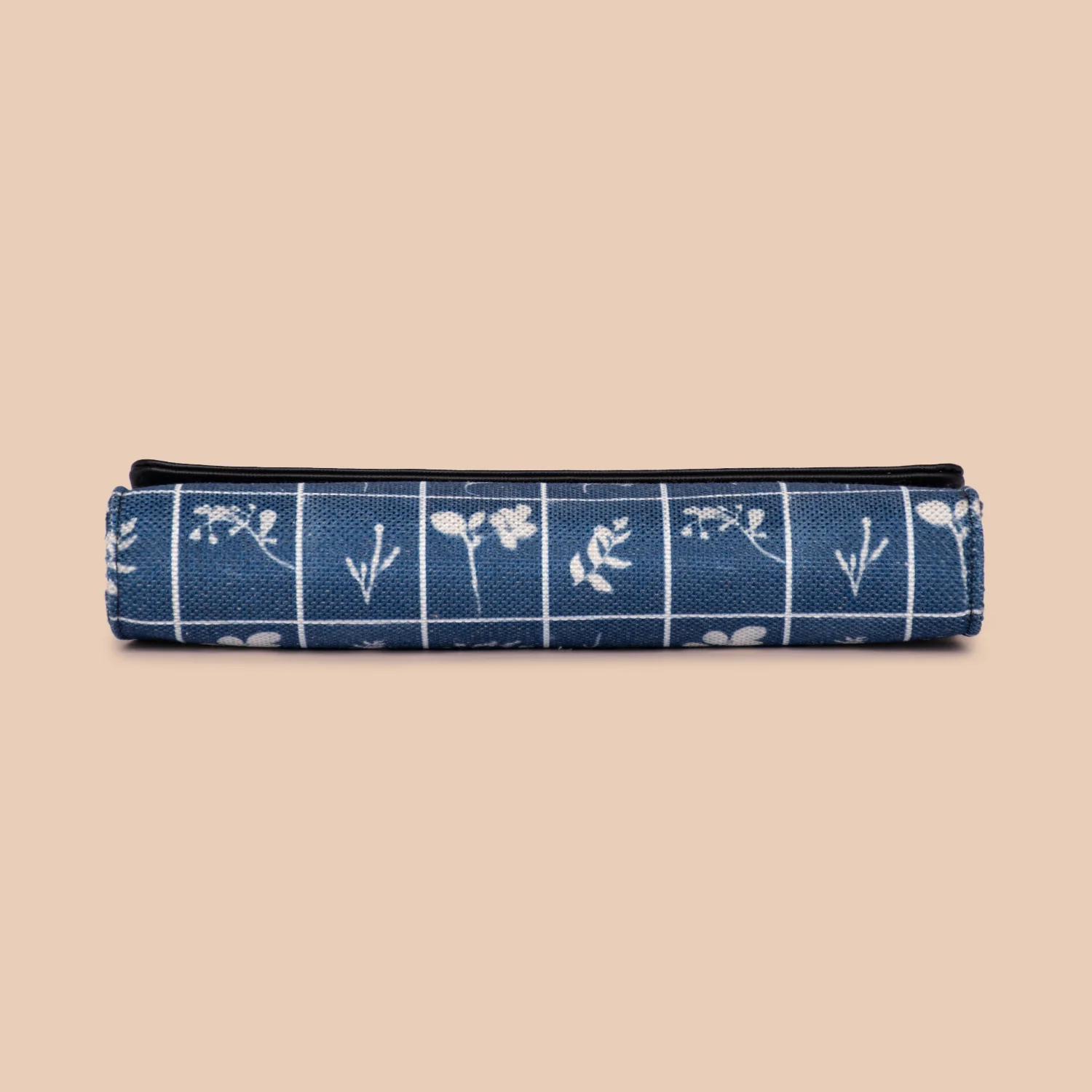Rhea Kapoor Clutch - Lakshadweep Azure - Image 9