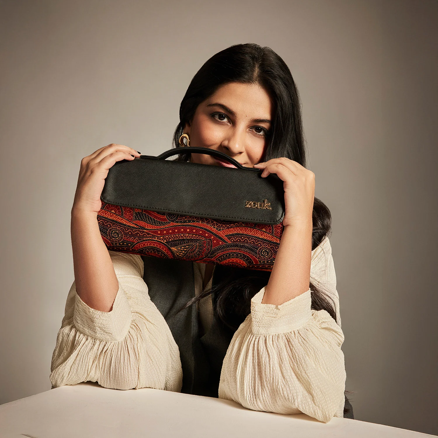 Rhea Kapoor Clutch - Pithora Artistry