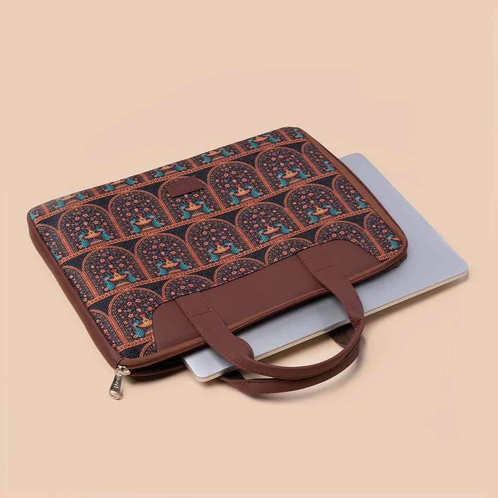 Royal Indian Peacock Motif L-Zippered Laptop Sleeve - Image 6
