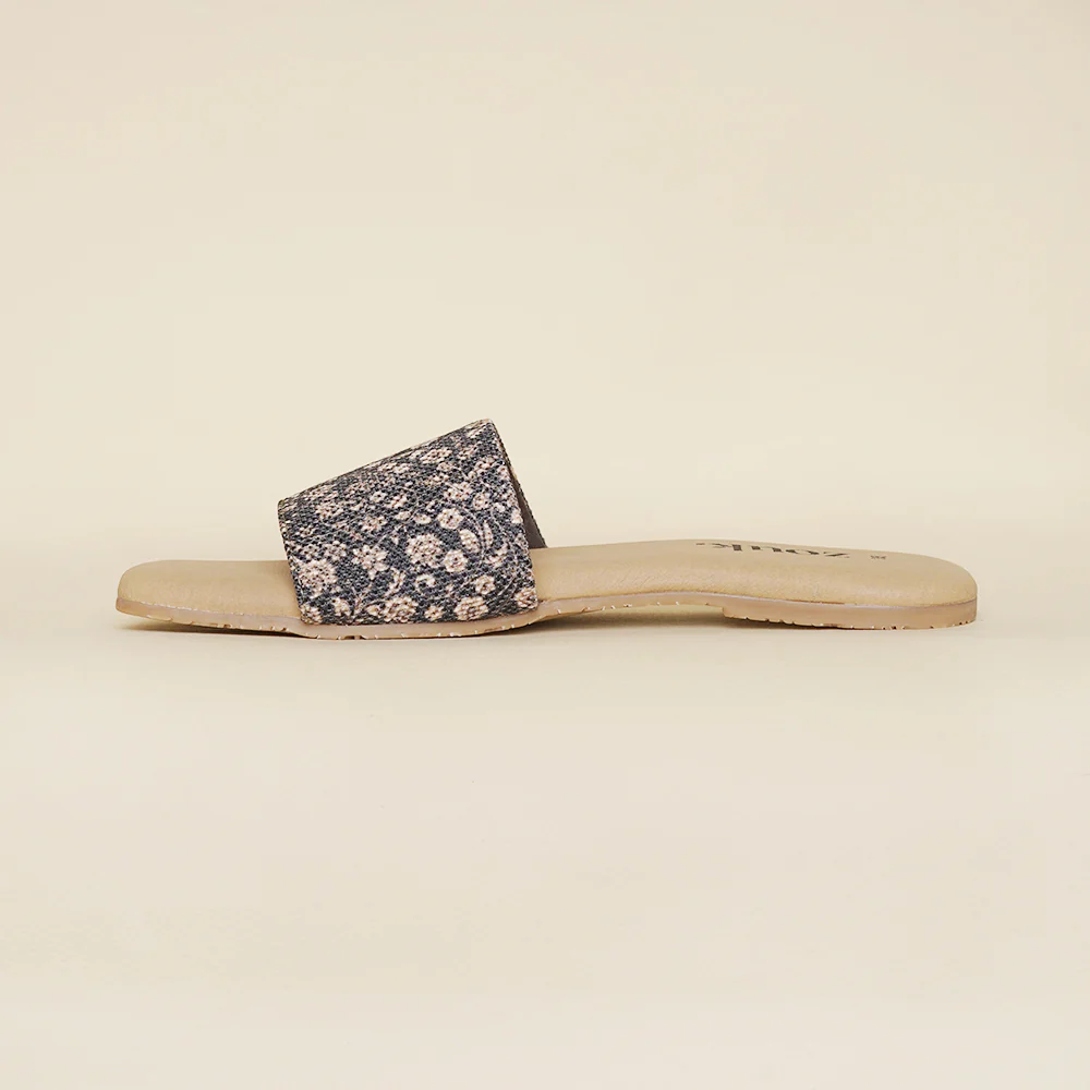 Sanjan Jaali Casual Flats - Image 10