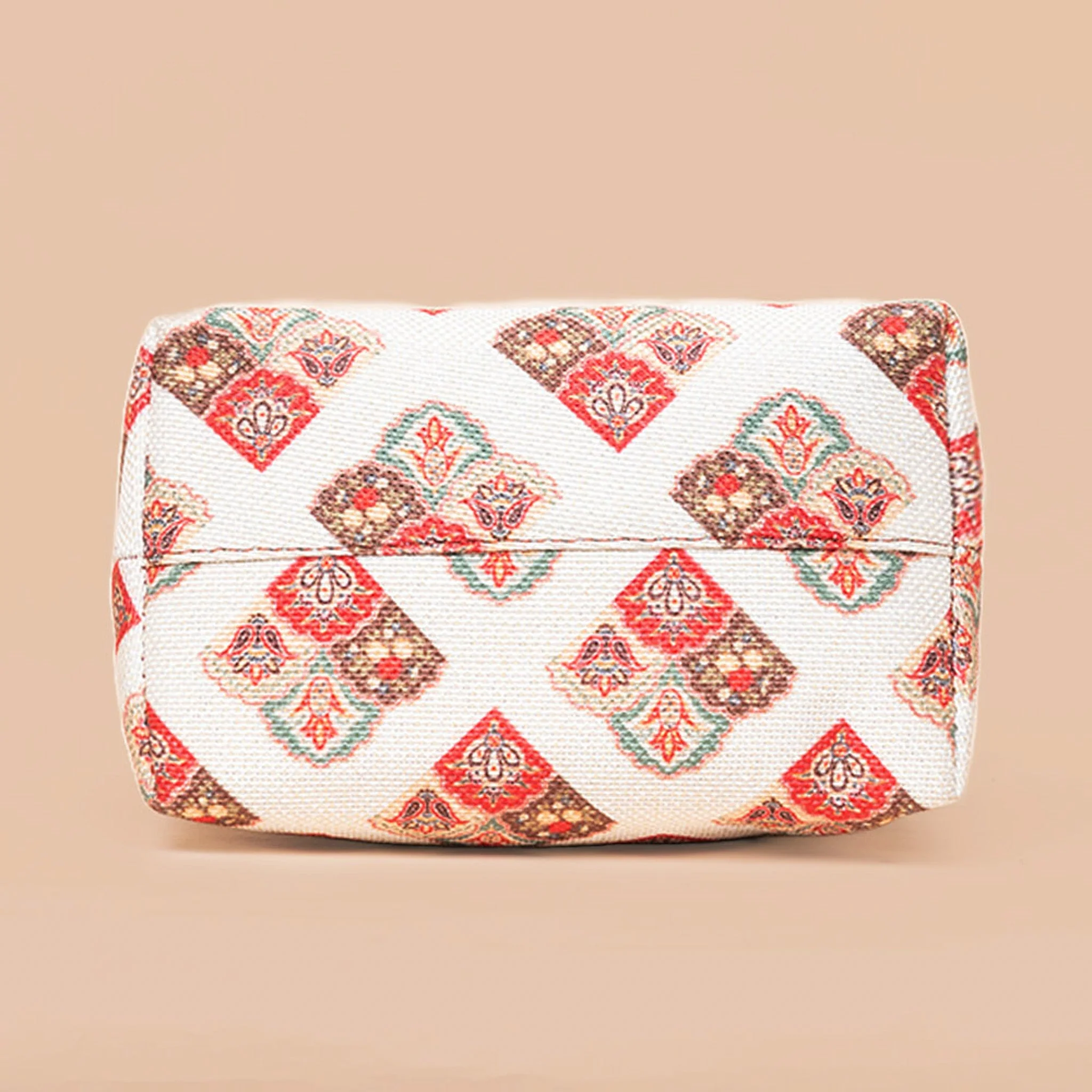 Seashell Motif White Flap Sling Bag - Image 7