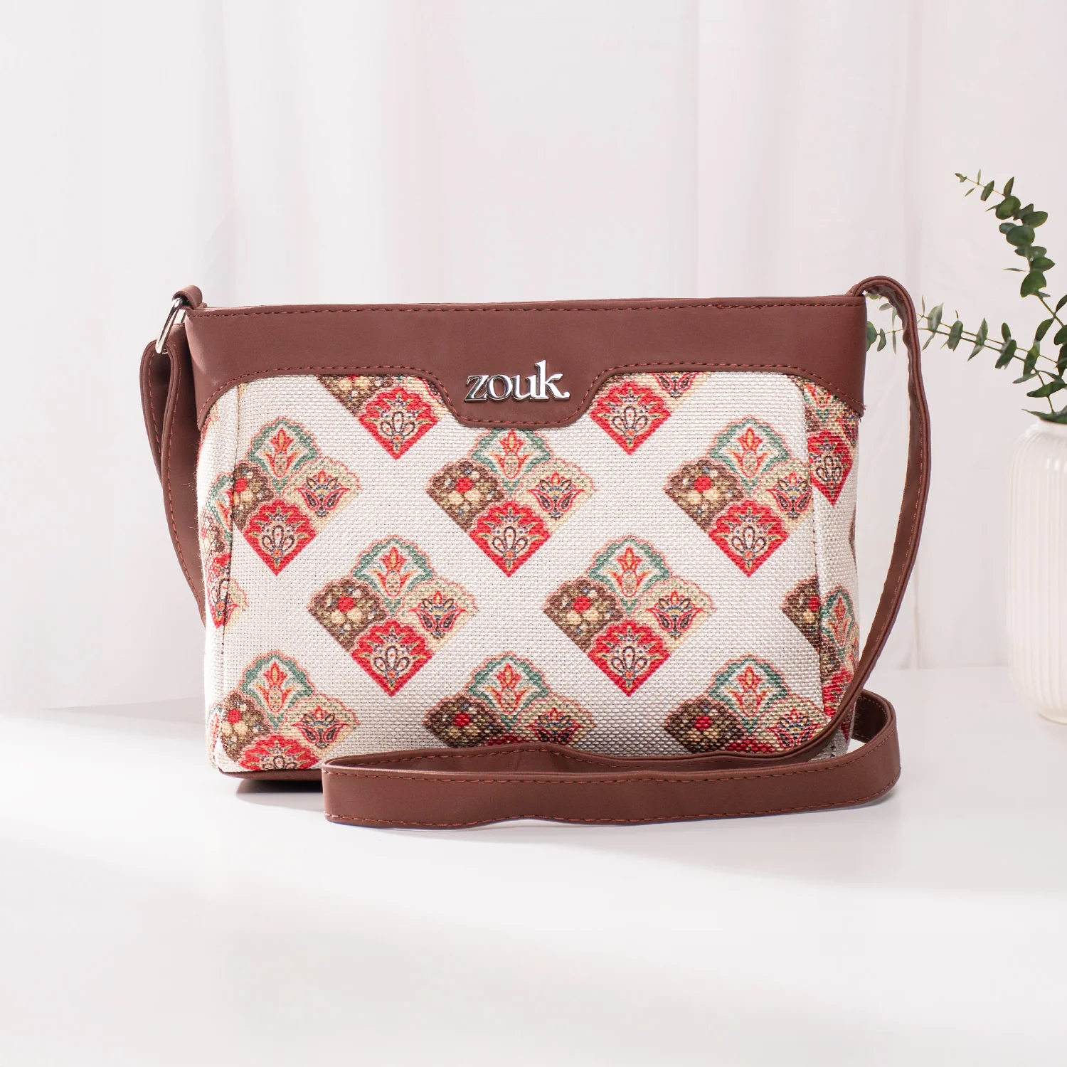 Seashell Motif White Harmony Sling Bag - Image 2