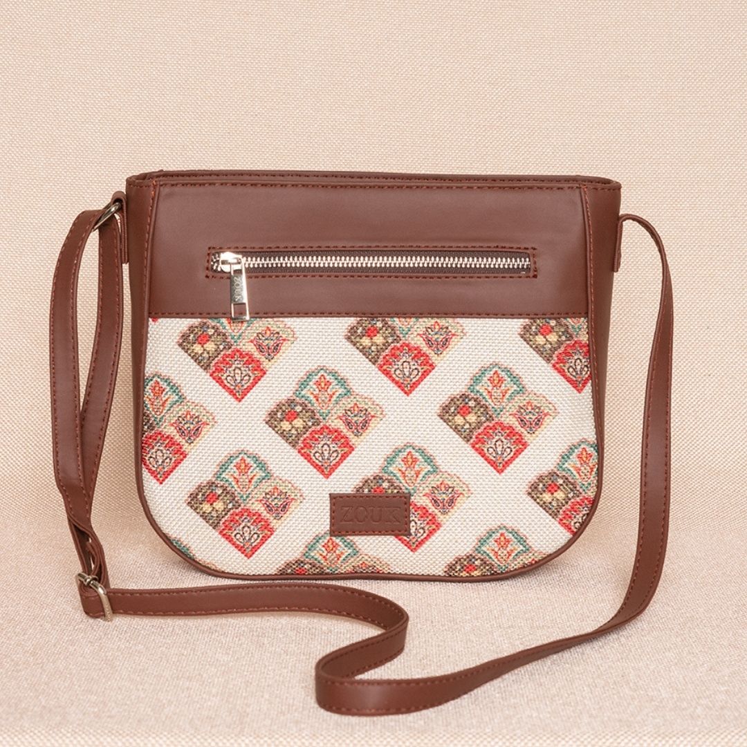 Seashell Motif White U-Shaped Sling Bag - Image 3