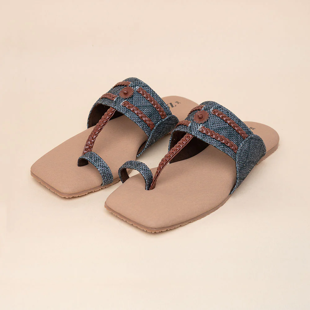 Shalimar Qila Braided Kolhapuri Chappal - Image 5