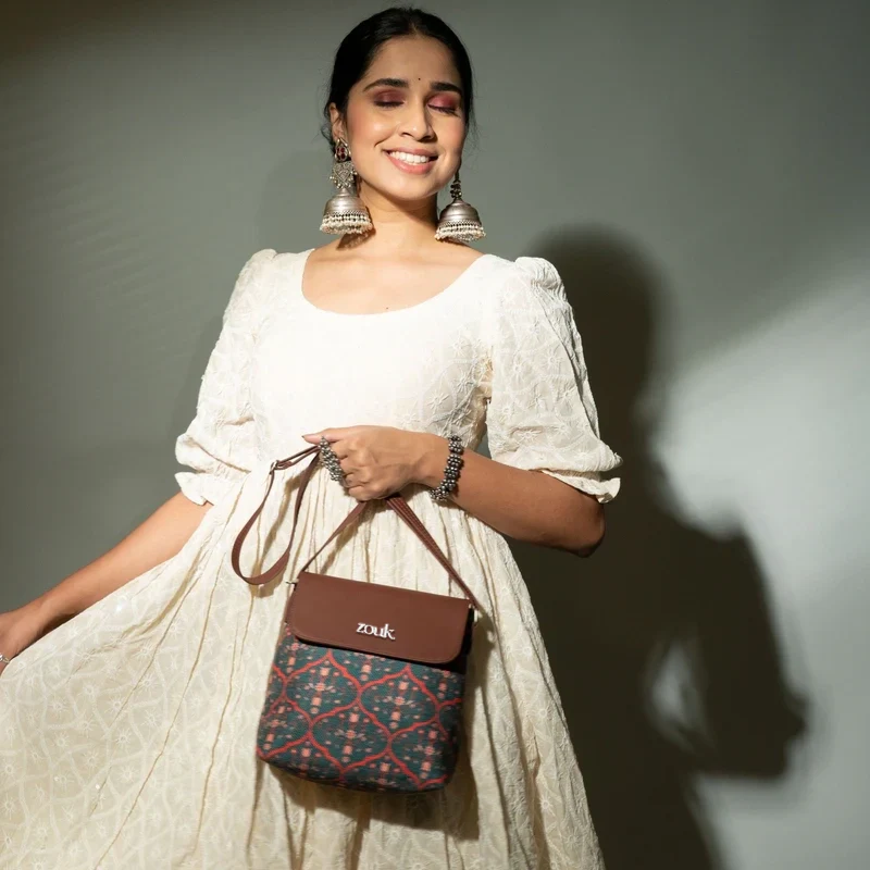 Sheesh Mahal Jaali Motif Flap Sling Bag - Image 2