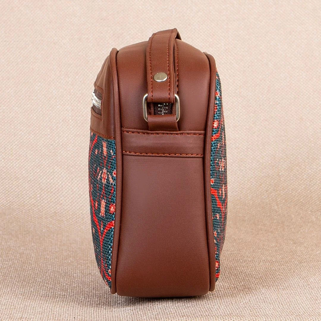 Sheesh Mahal Jaali Motif Sling Bag - Image 7
