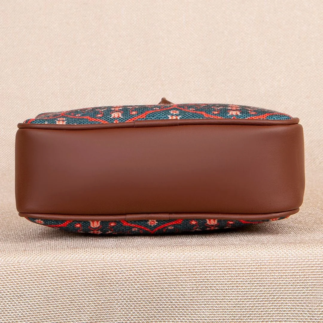 Sheesh Mahal Jaali Motif Sling Bag - Image 8