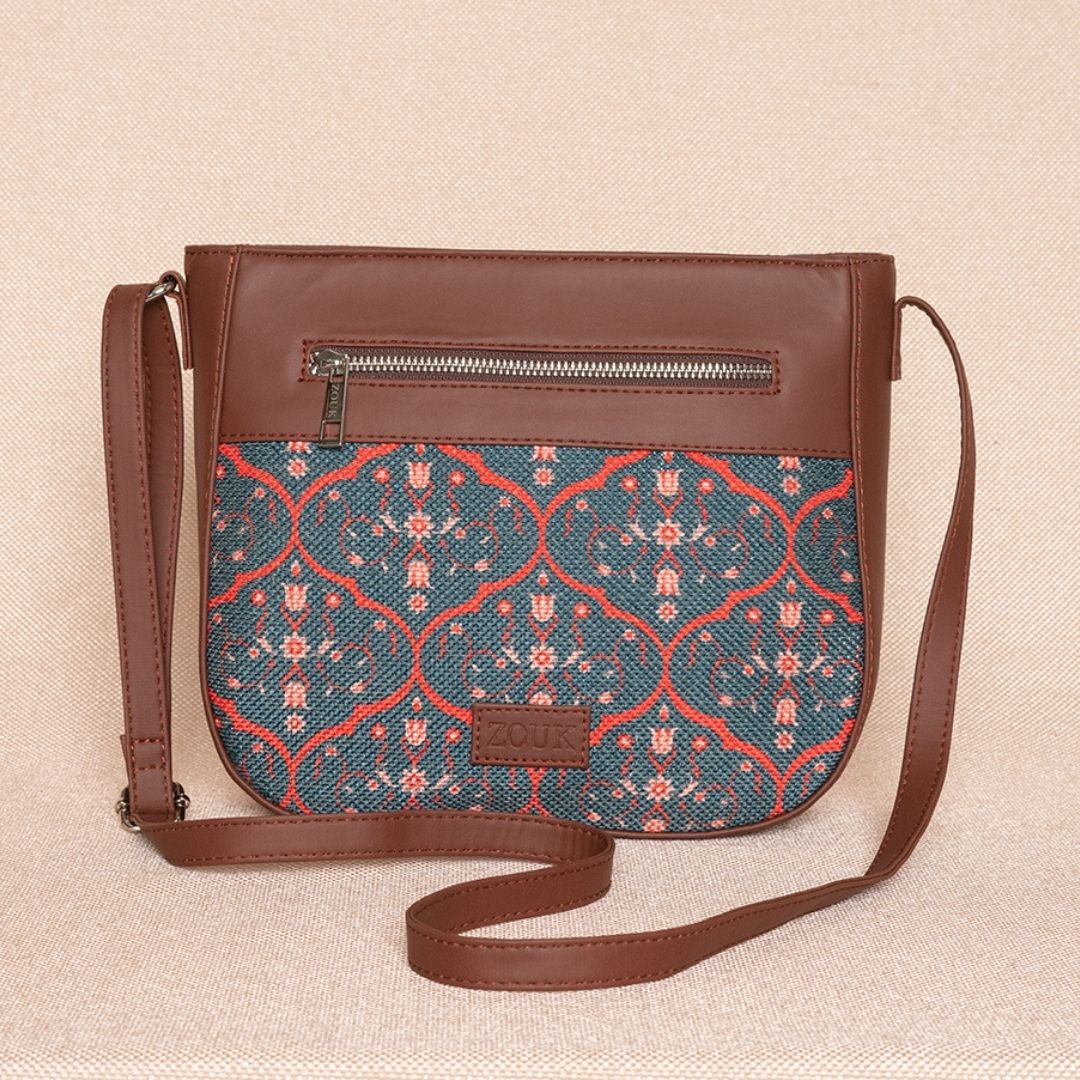 Sheesh Mahal Jaali Motif U-Shaped Sling Bag - Image 3