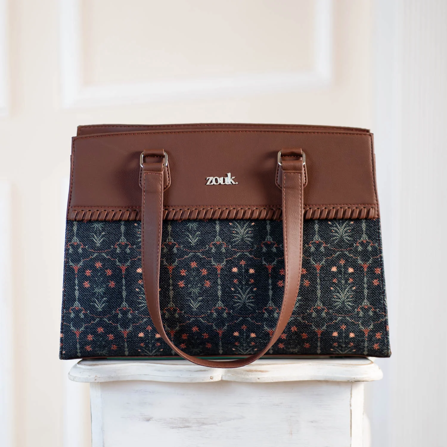 Taj Guldasta Statement Business Bag - Image 2
