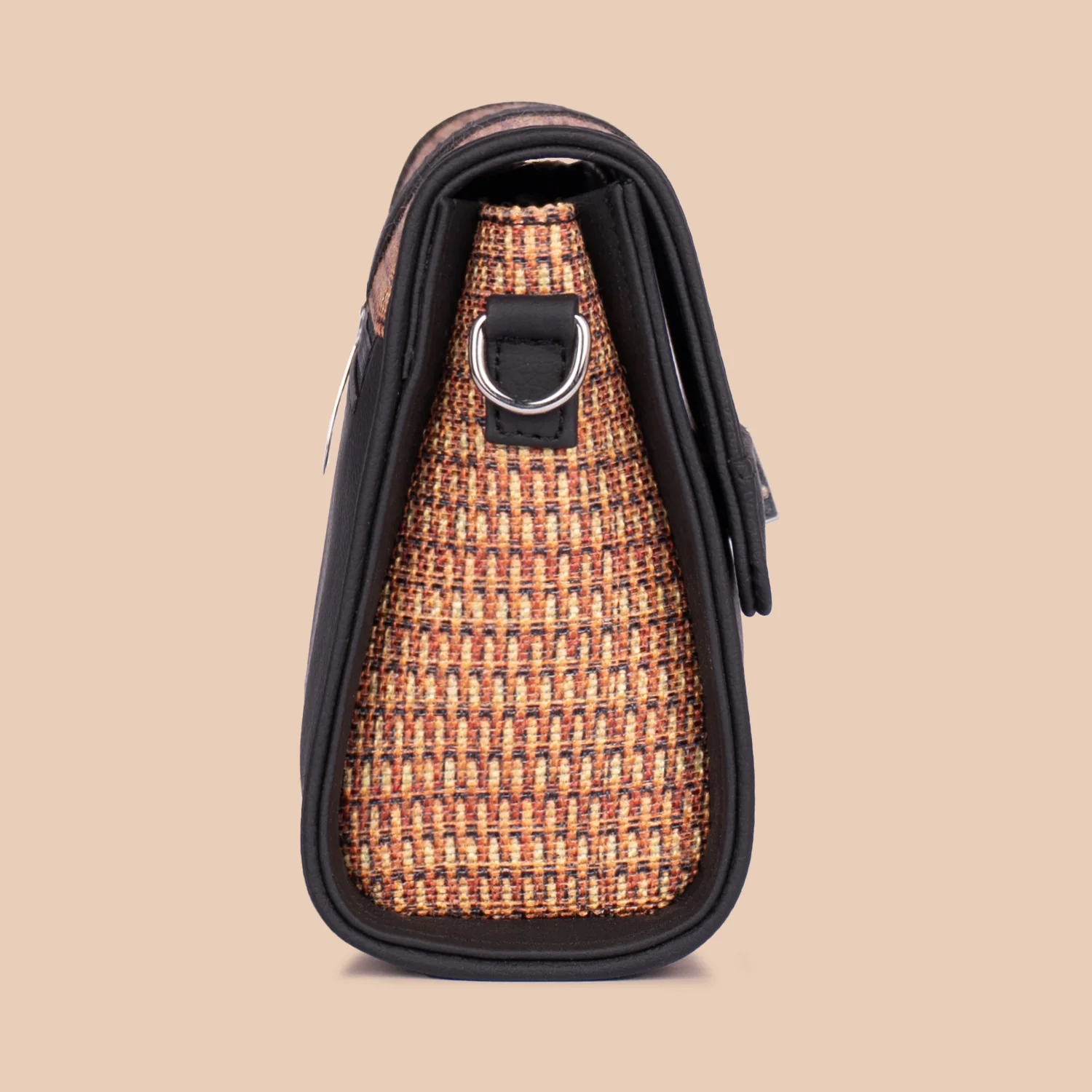 Rhea Kapoor Tarini Clutch - Bombay Macrame - Image 6