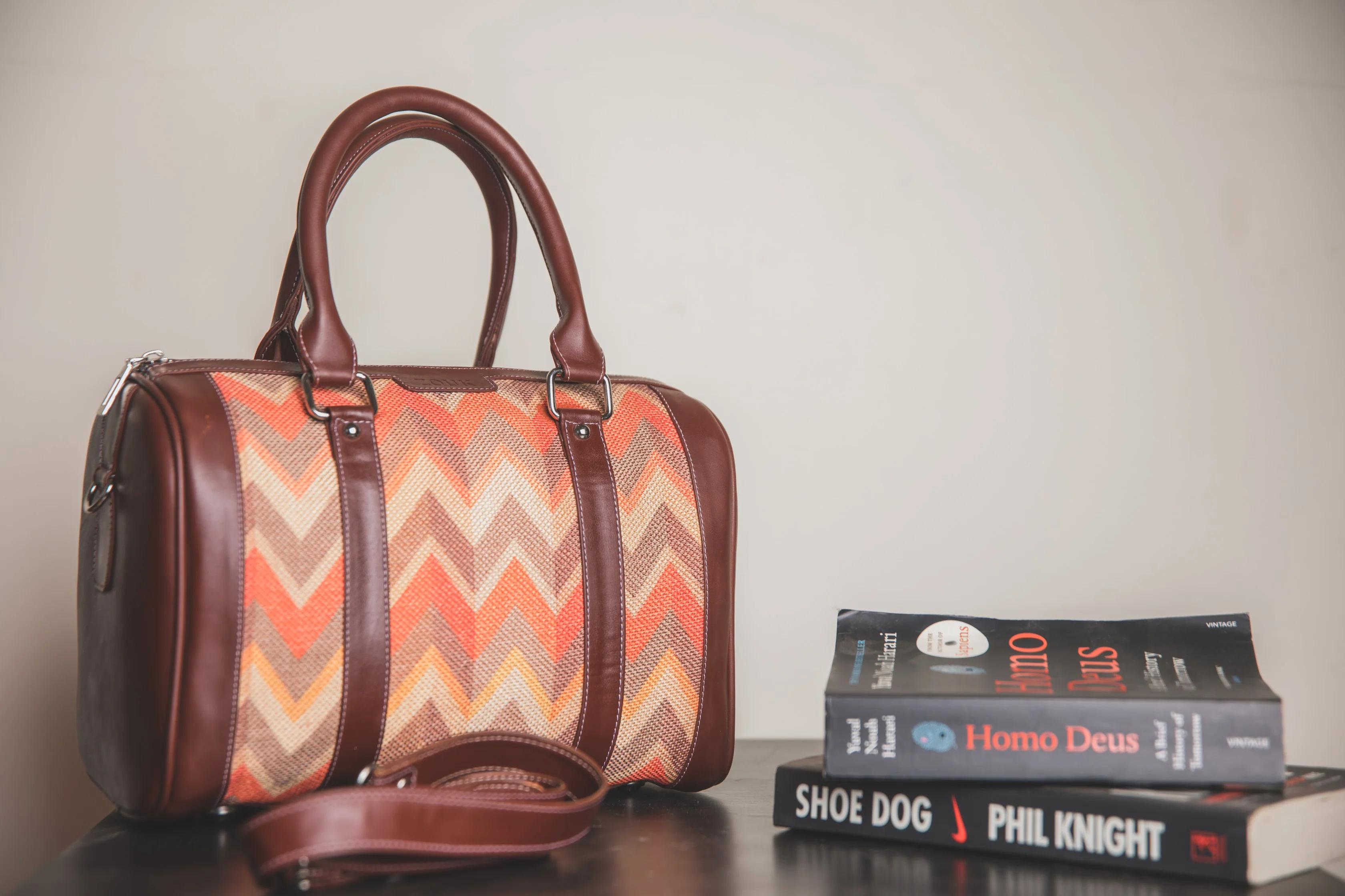 Tidal Wave - Handbag & Chain Wallet Combo - Image 4